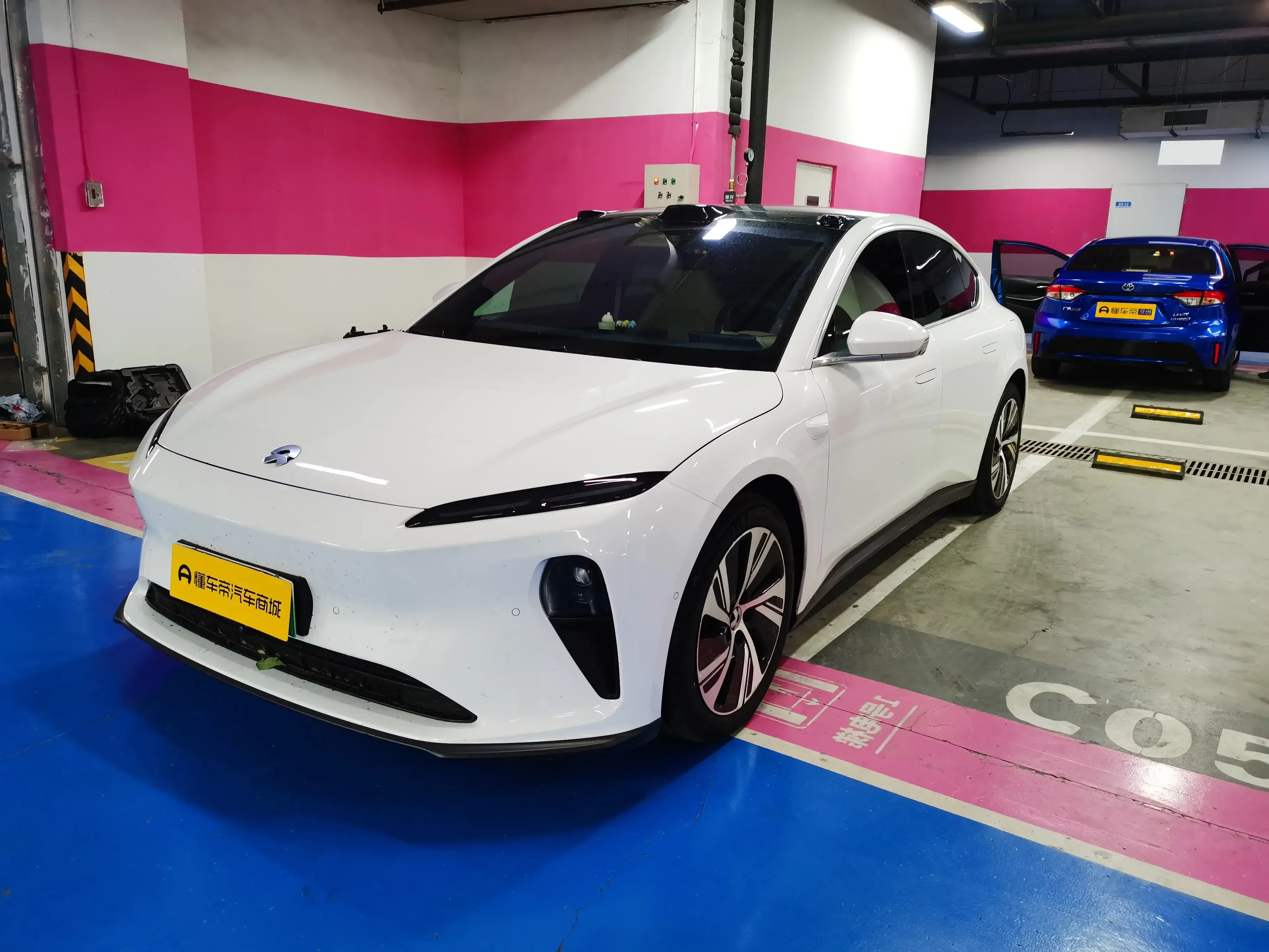 NIO ET5  из Китая