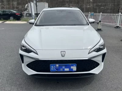 Roewe i5