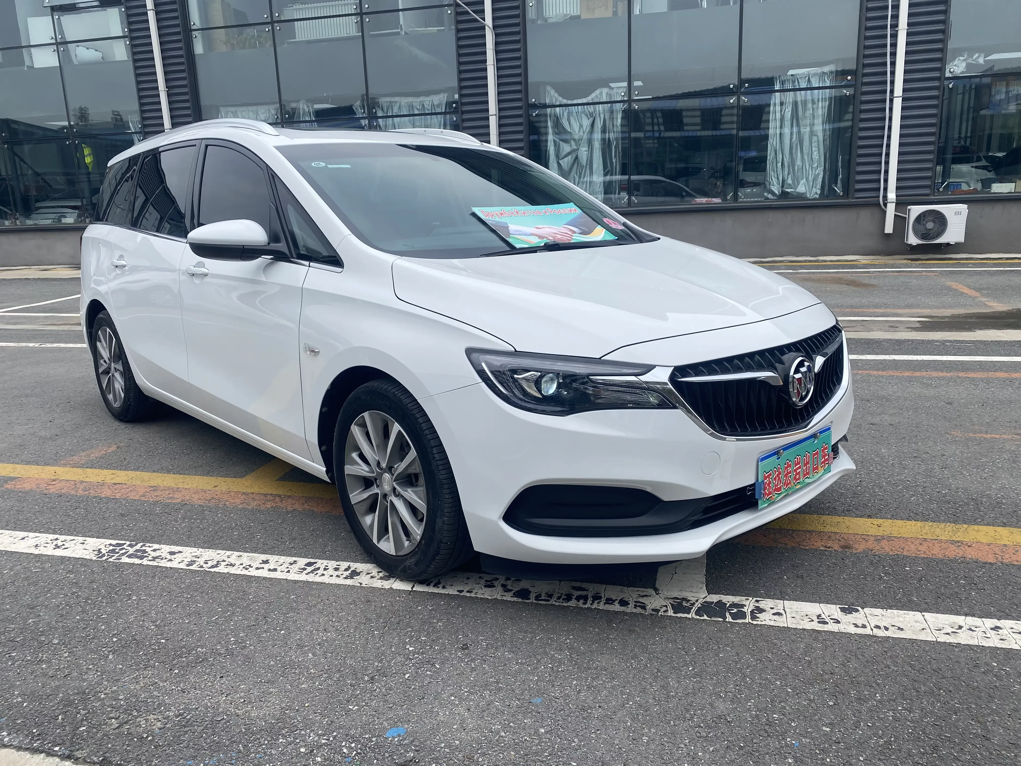 Buick GL6