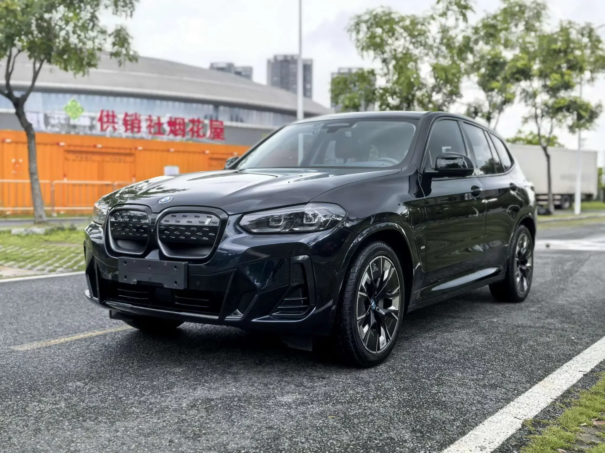 BMW iX3