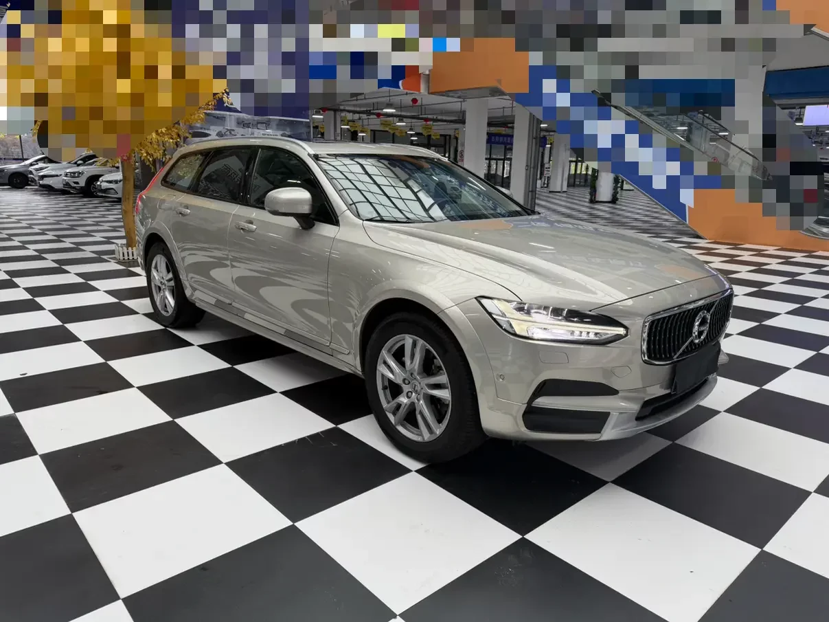 Volvo V90