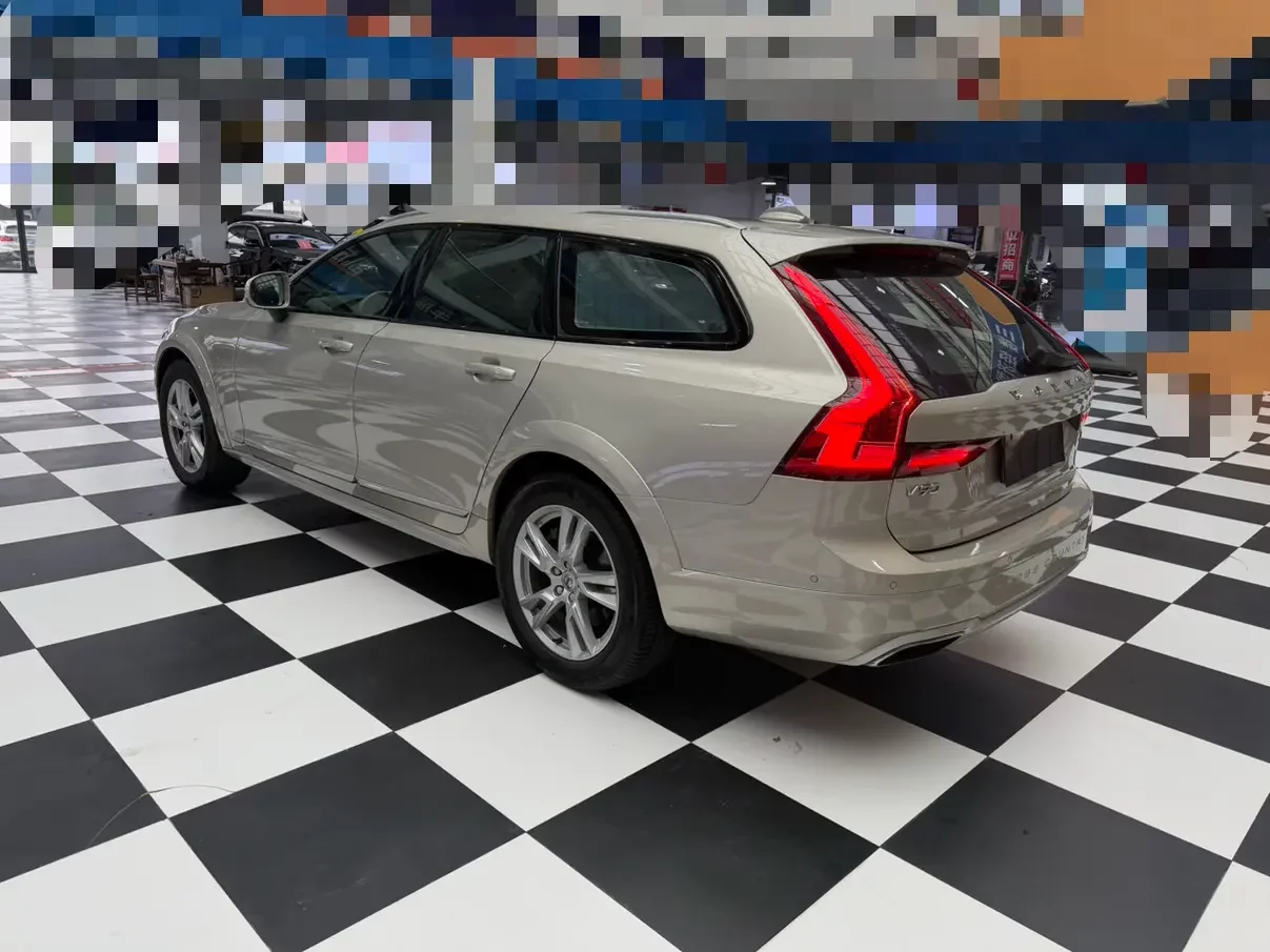 Volvo V90