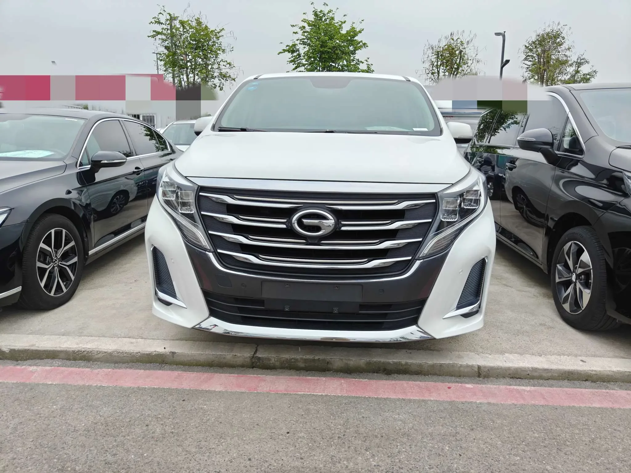 GAC Trumpchi M8  из Китая