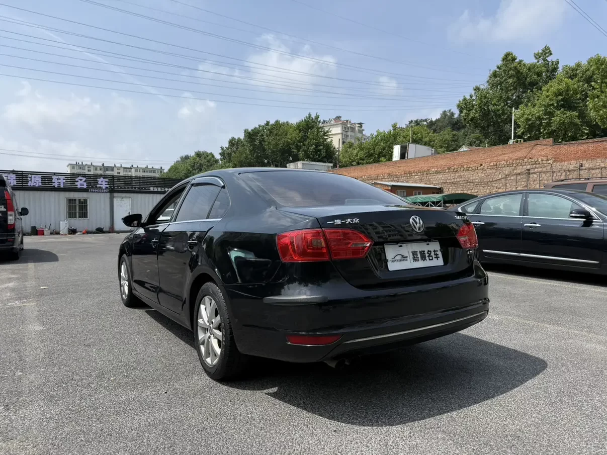 Volkswagen Sagitar