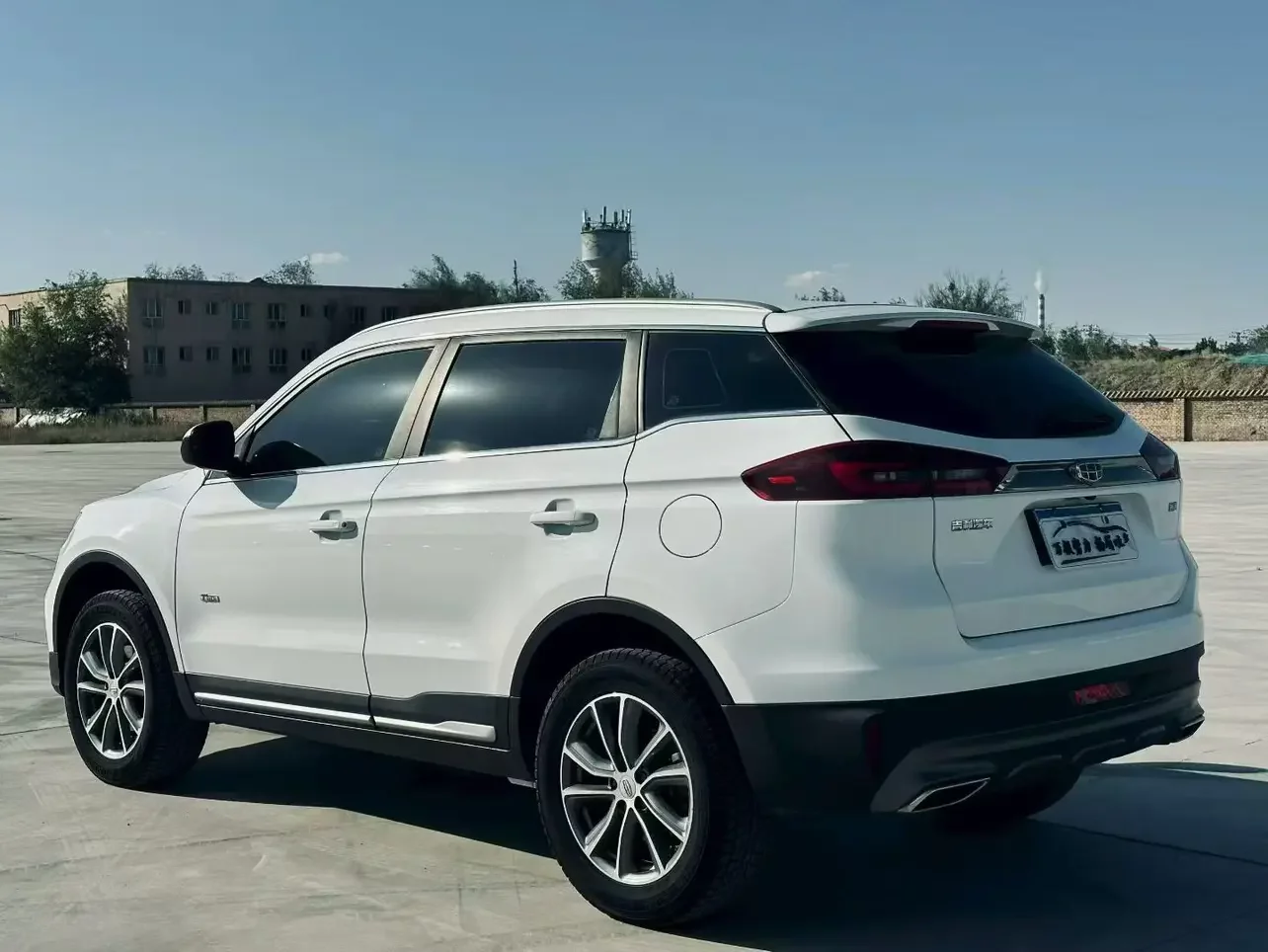 Geely Atlas