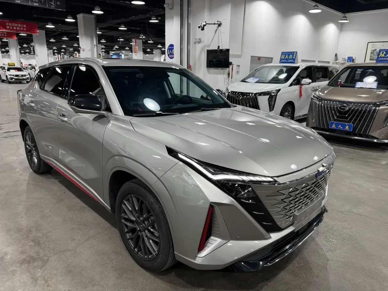 Oshan Changan Auchan Z6