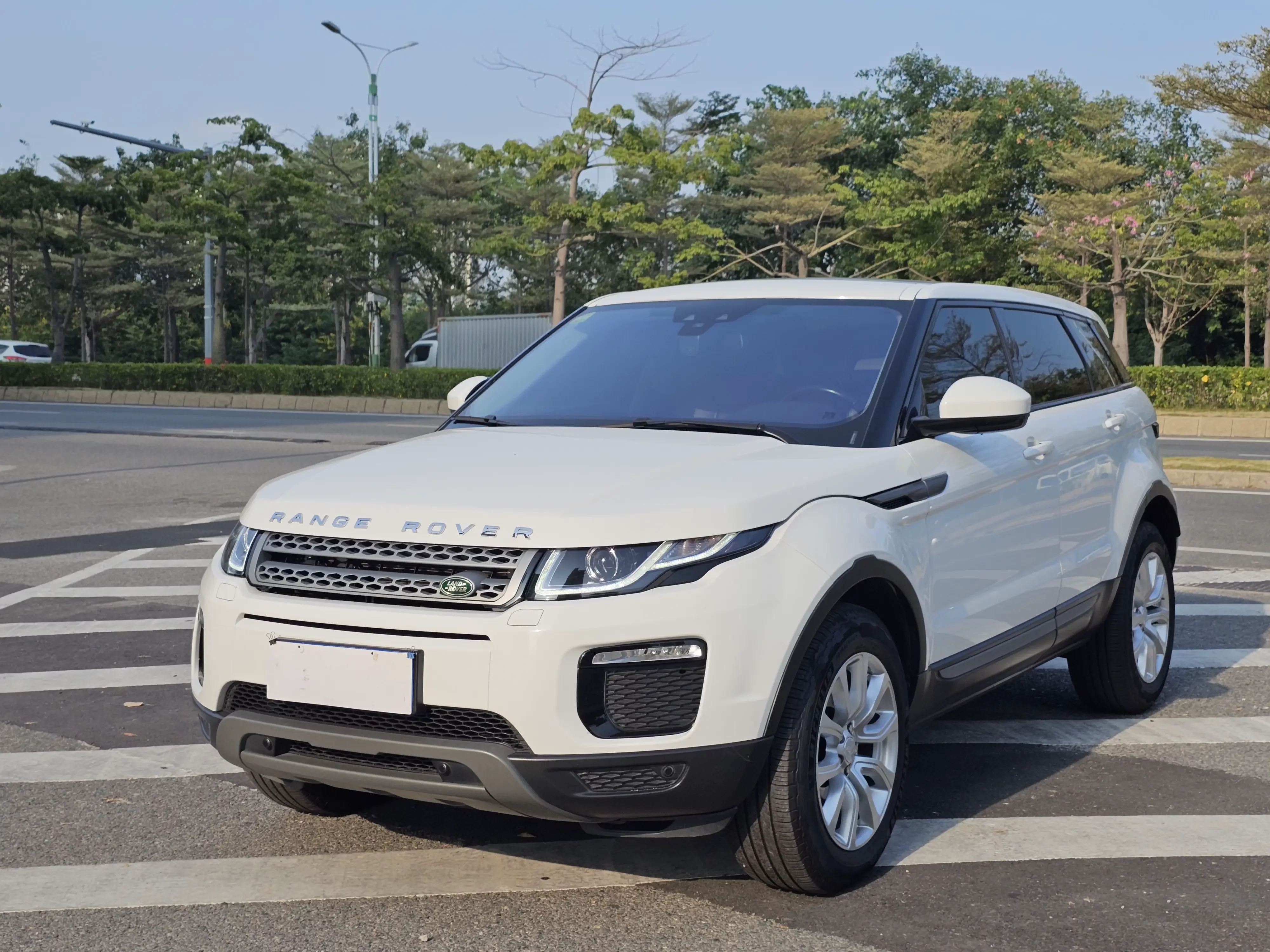 Land Rover Range Rover Evoque  из Китая