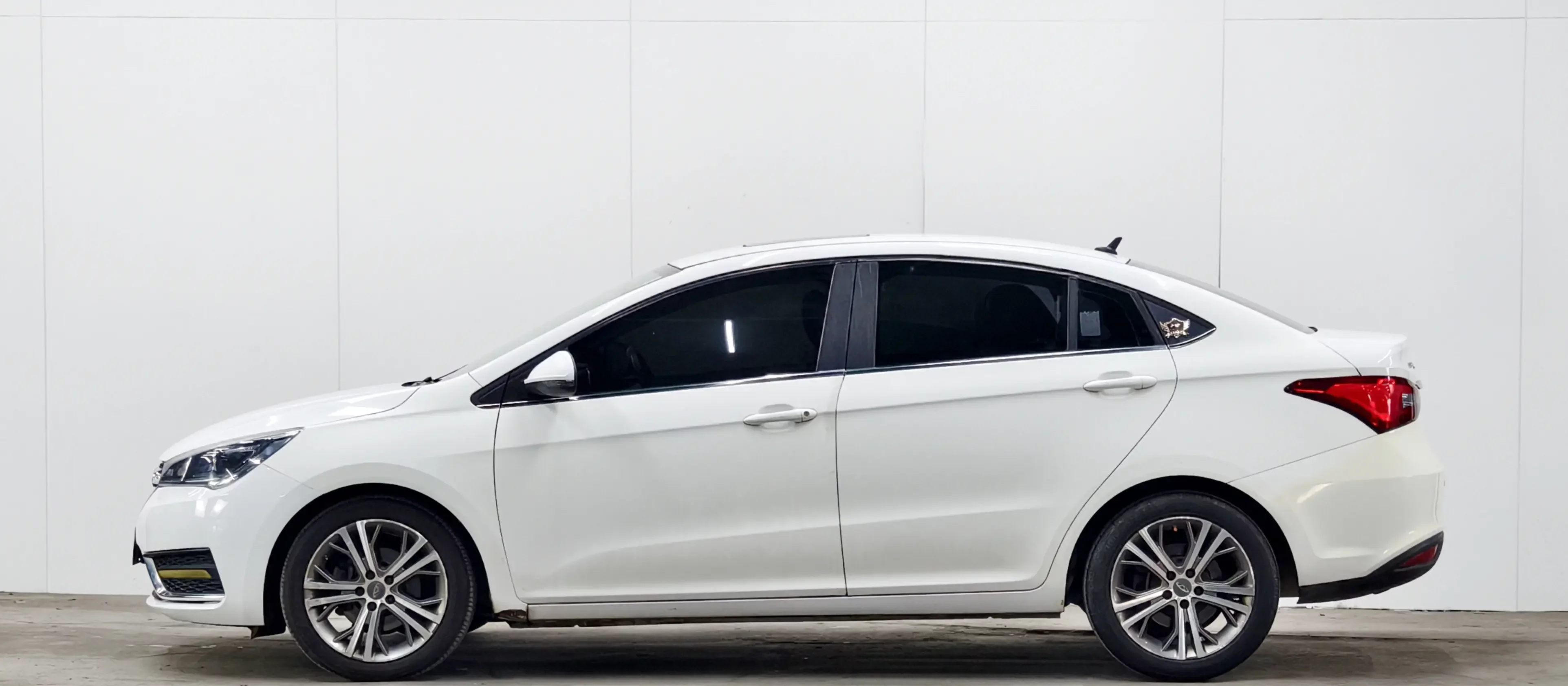 Chery Arrizo 5