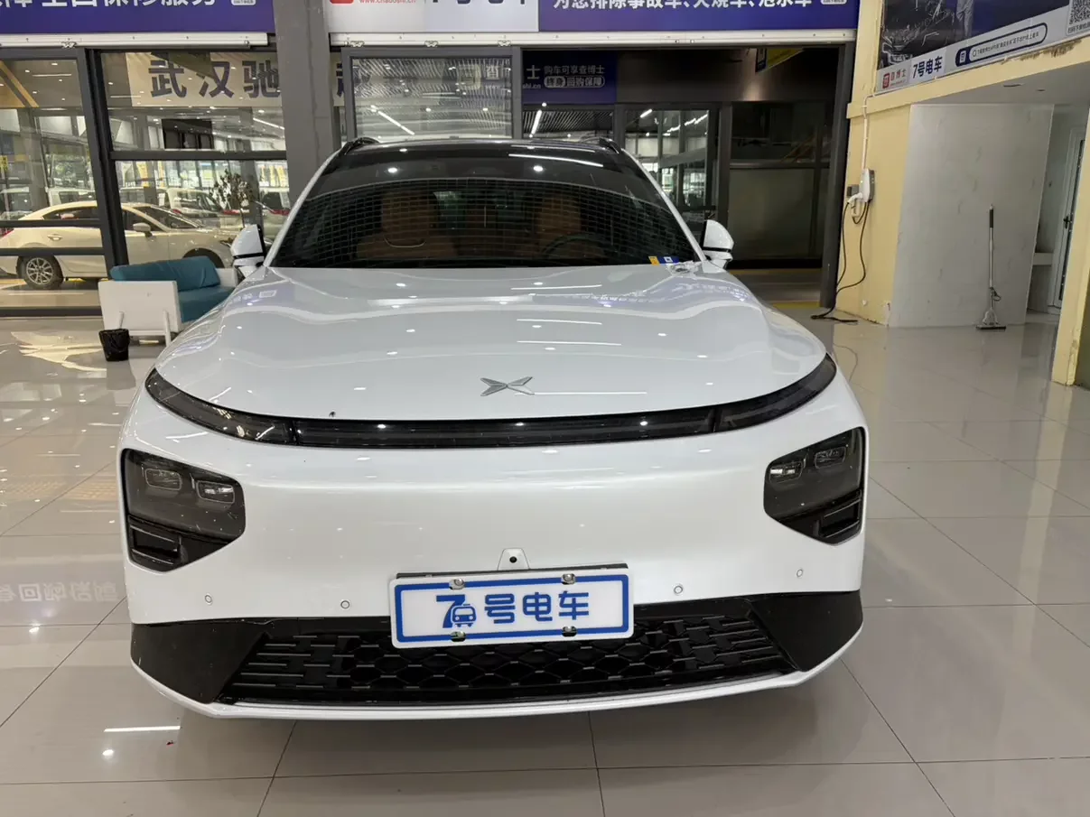 Xpeng G9
