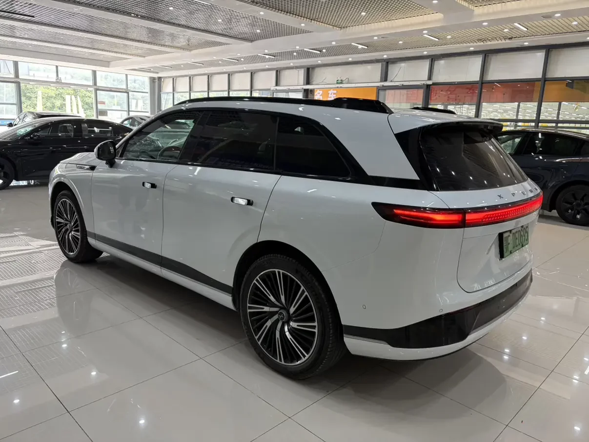 Xpeng G9