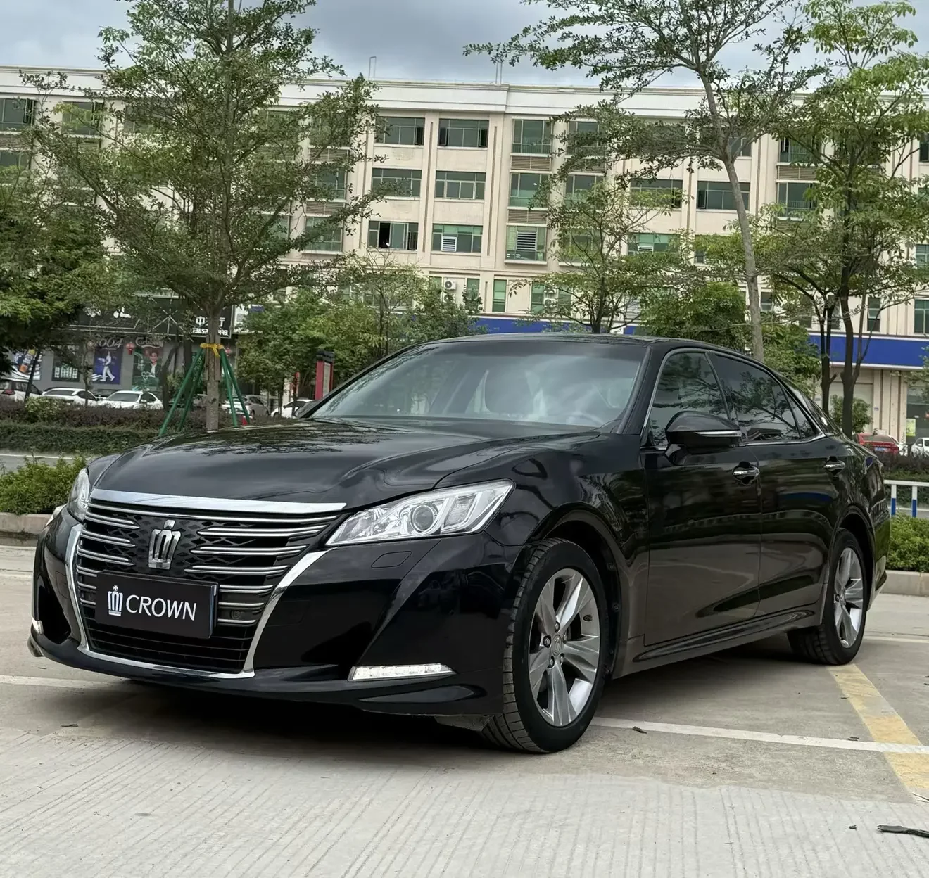 Toyota crown