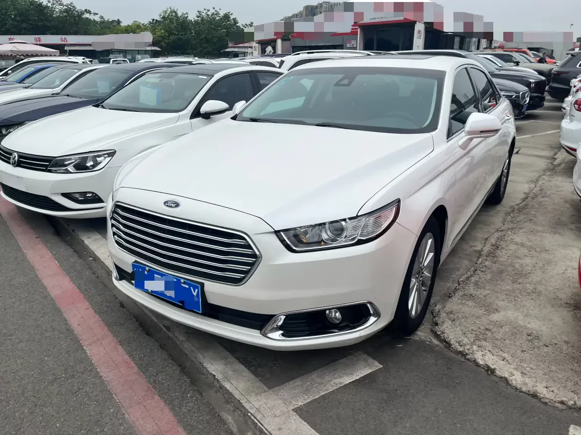 Ford Taurus