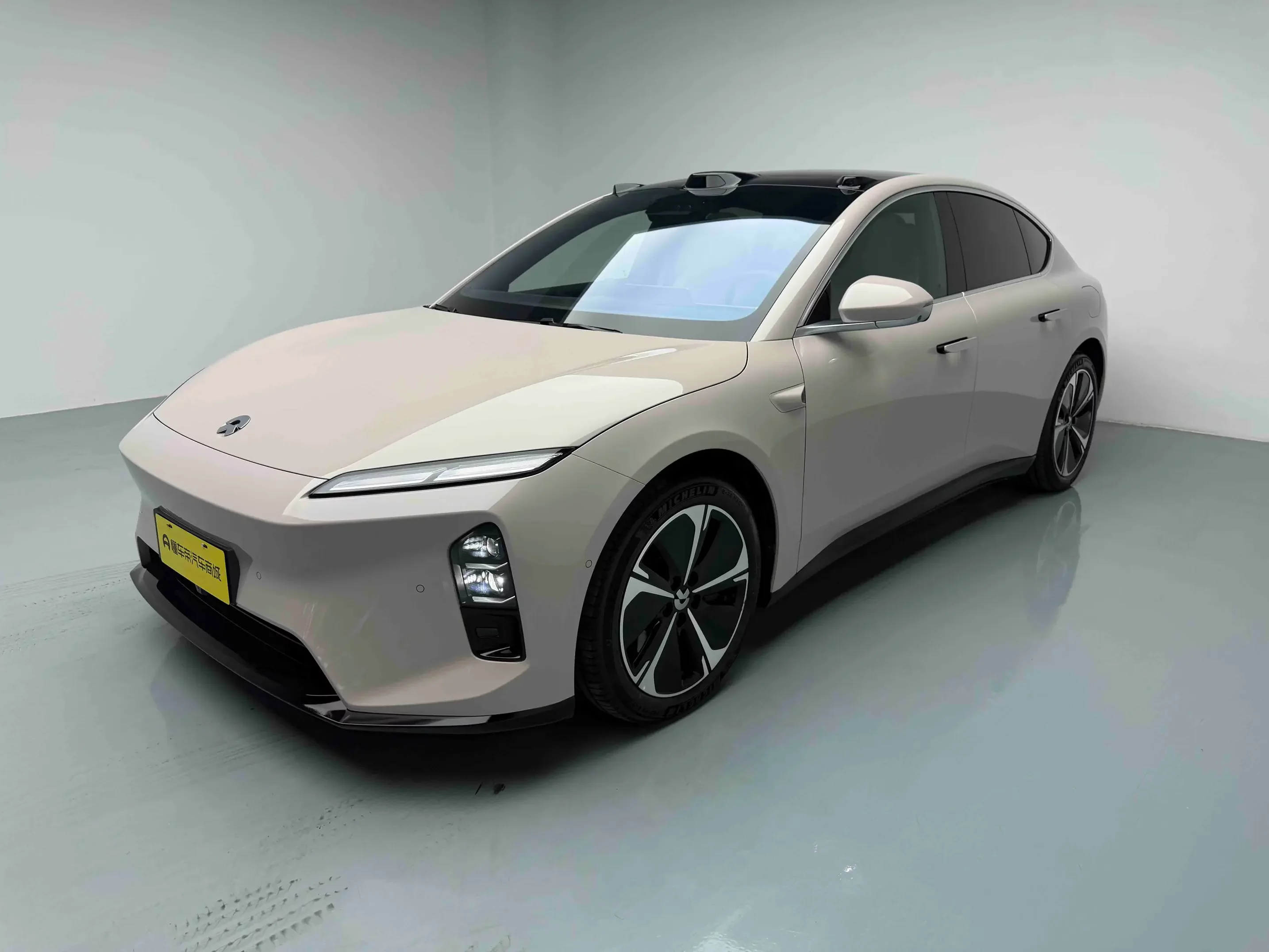 NIO ET5