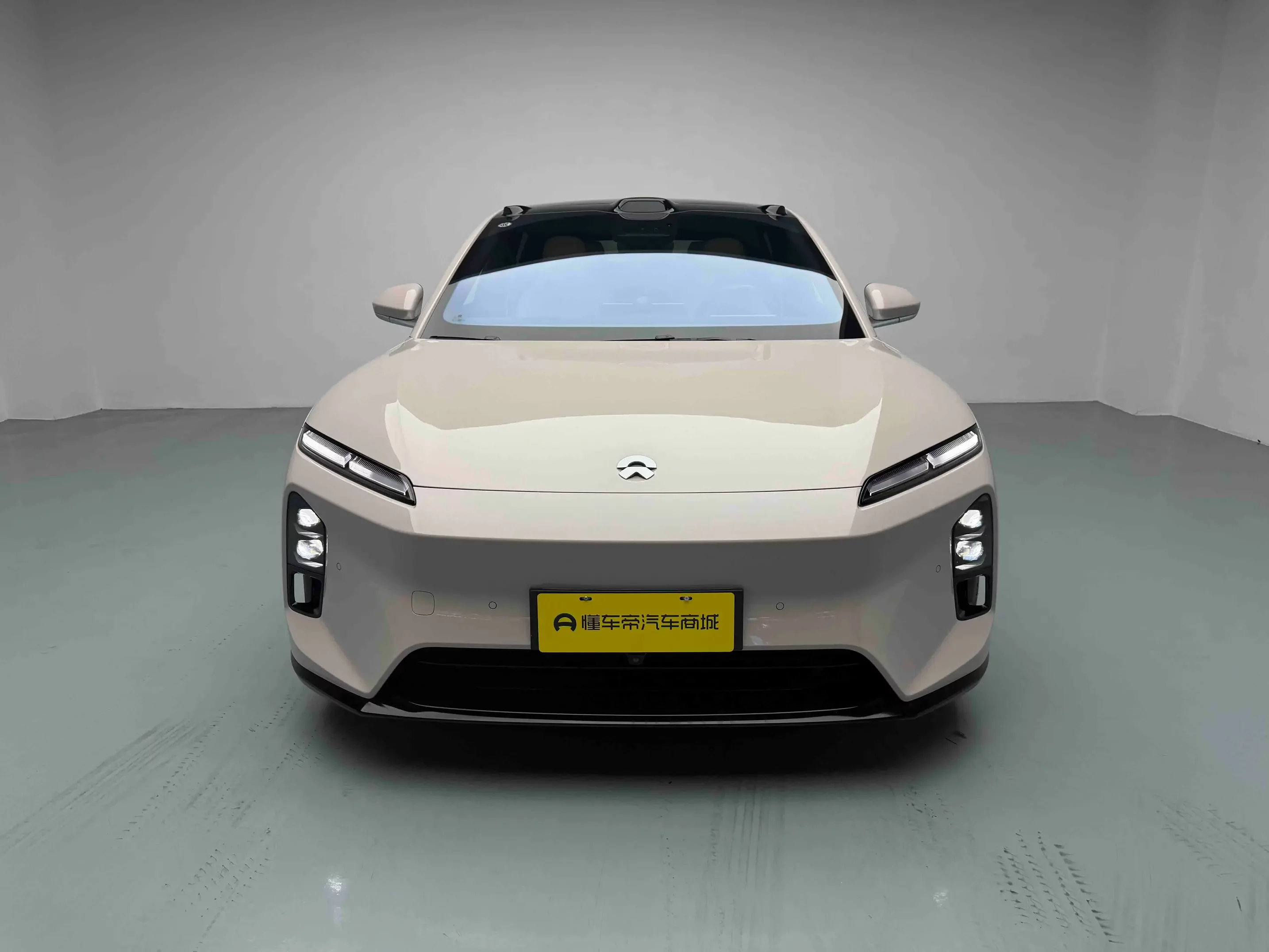 NIO ET5