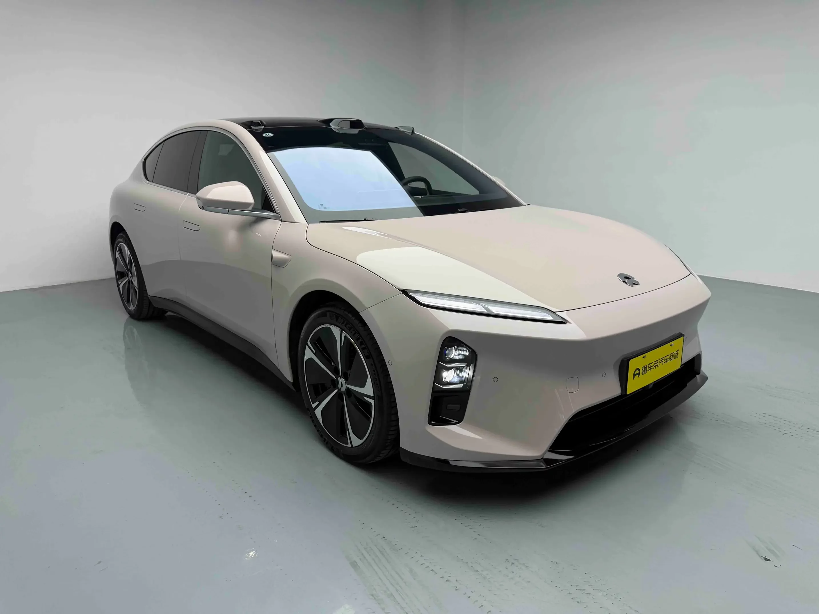 NIO ET5