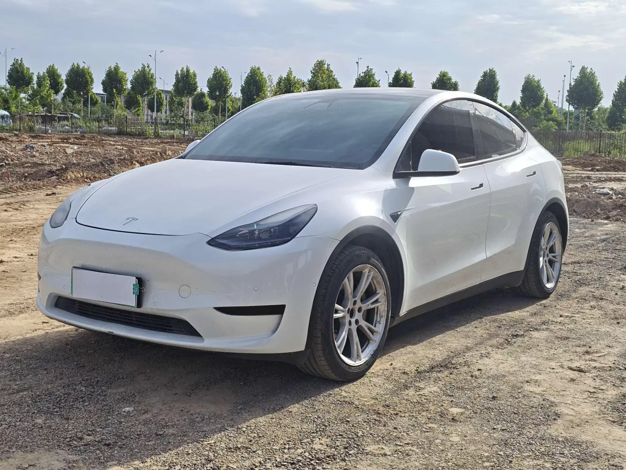 Tesla Model Y  из Китая