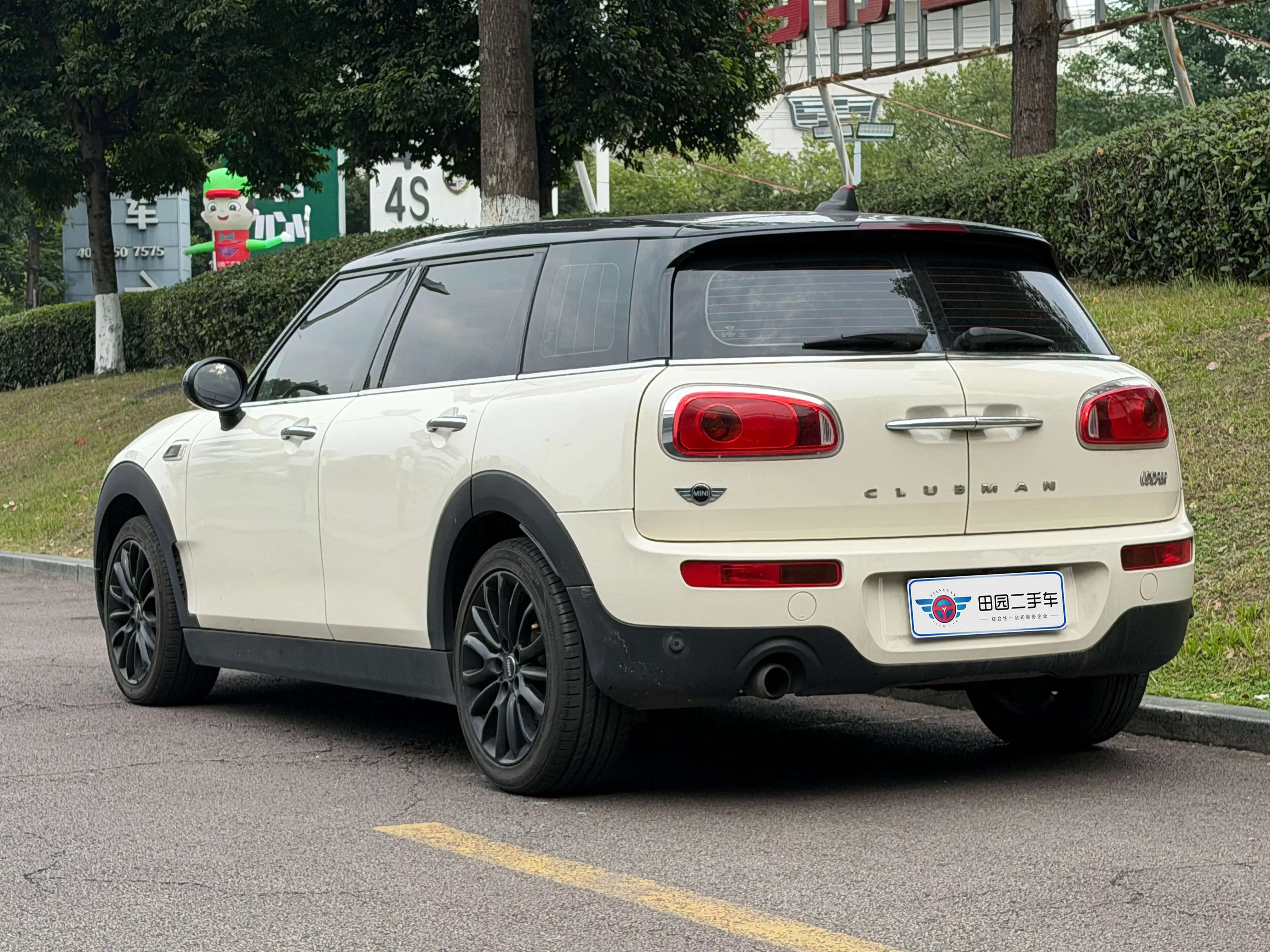 MINI CLUBMAN