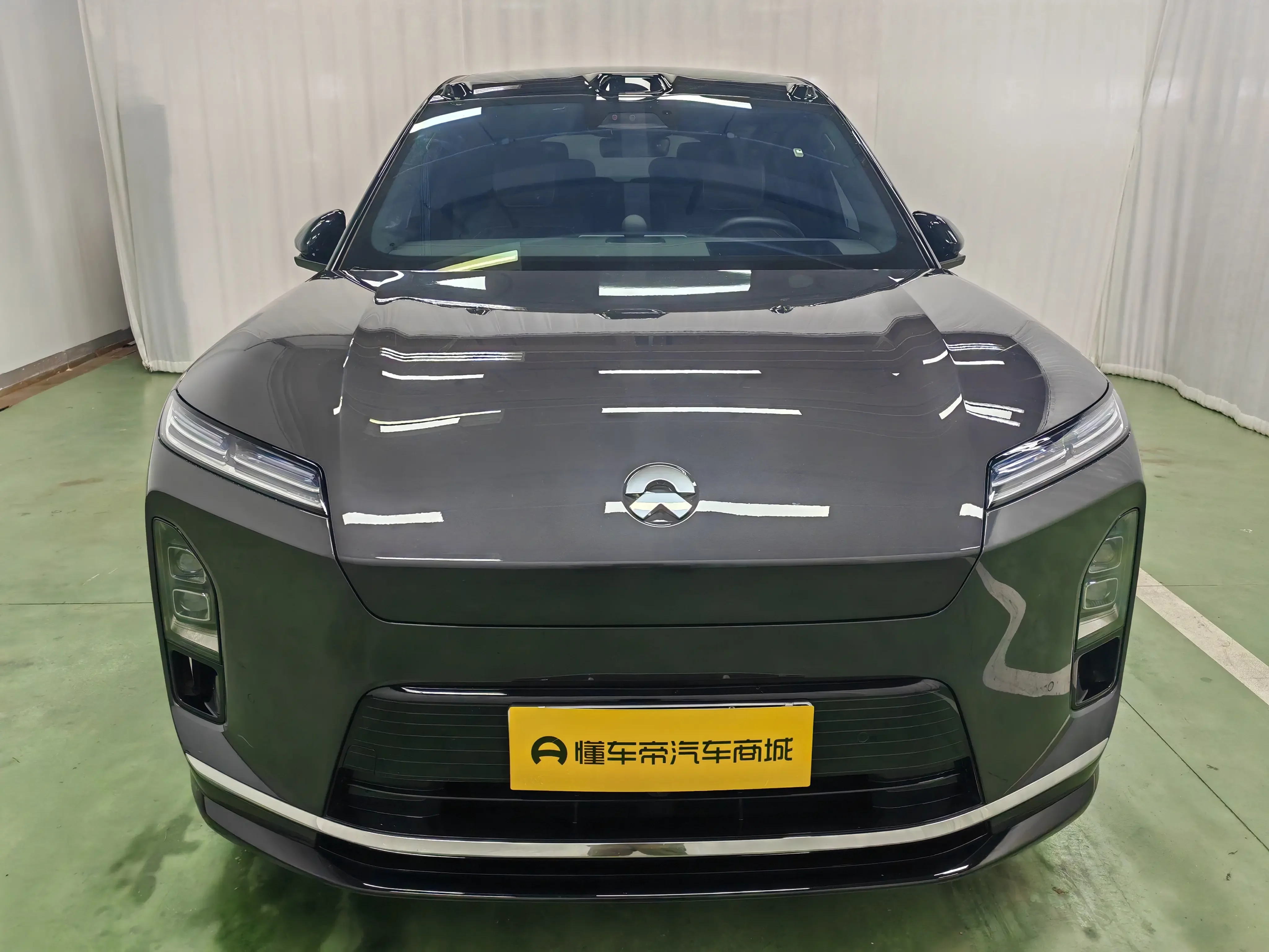 NIO ES8