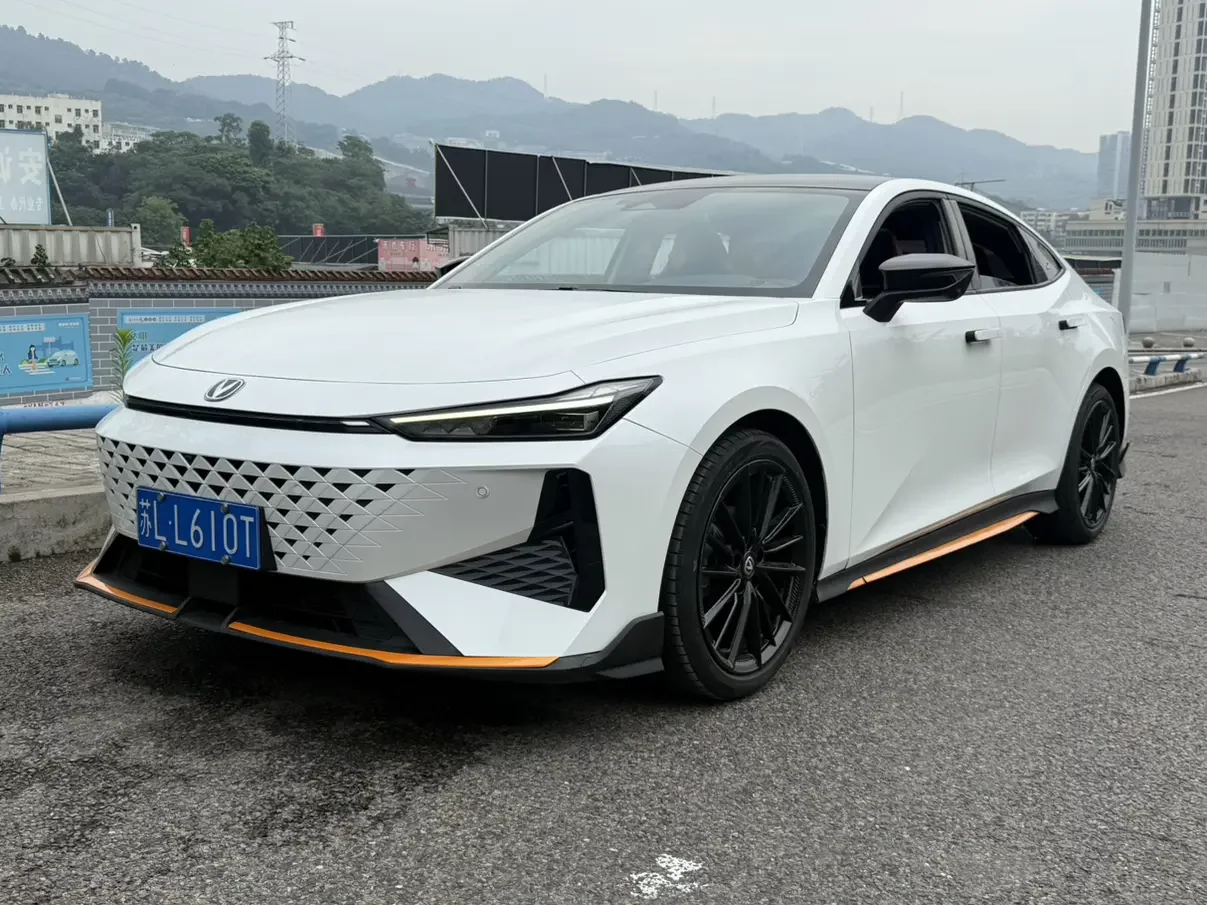 Changan UNI-V
