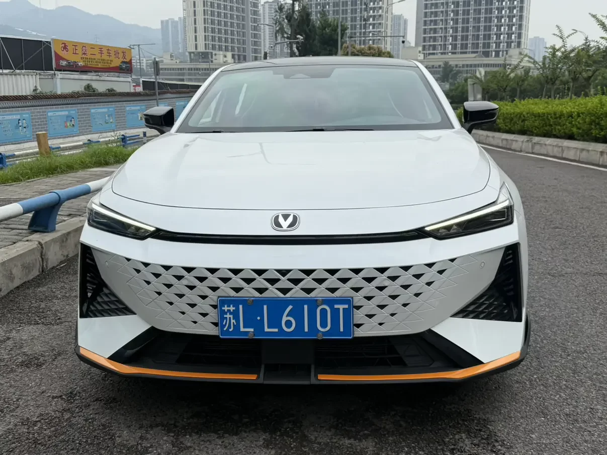 Changan UNI-V