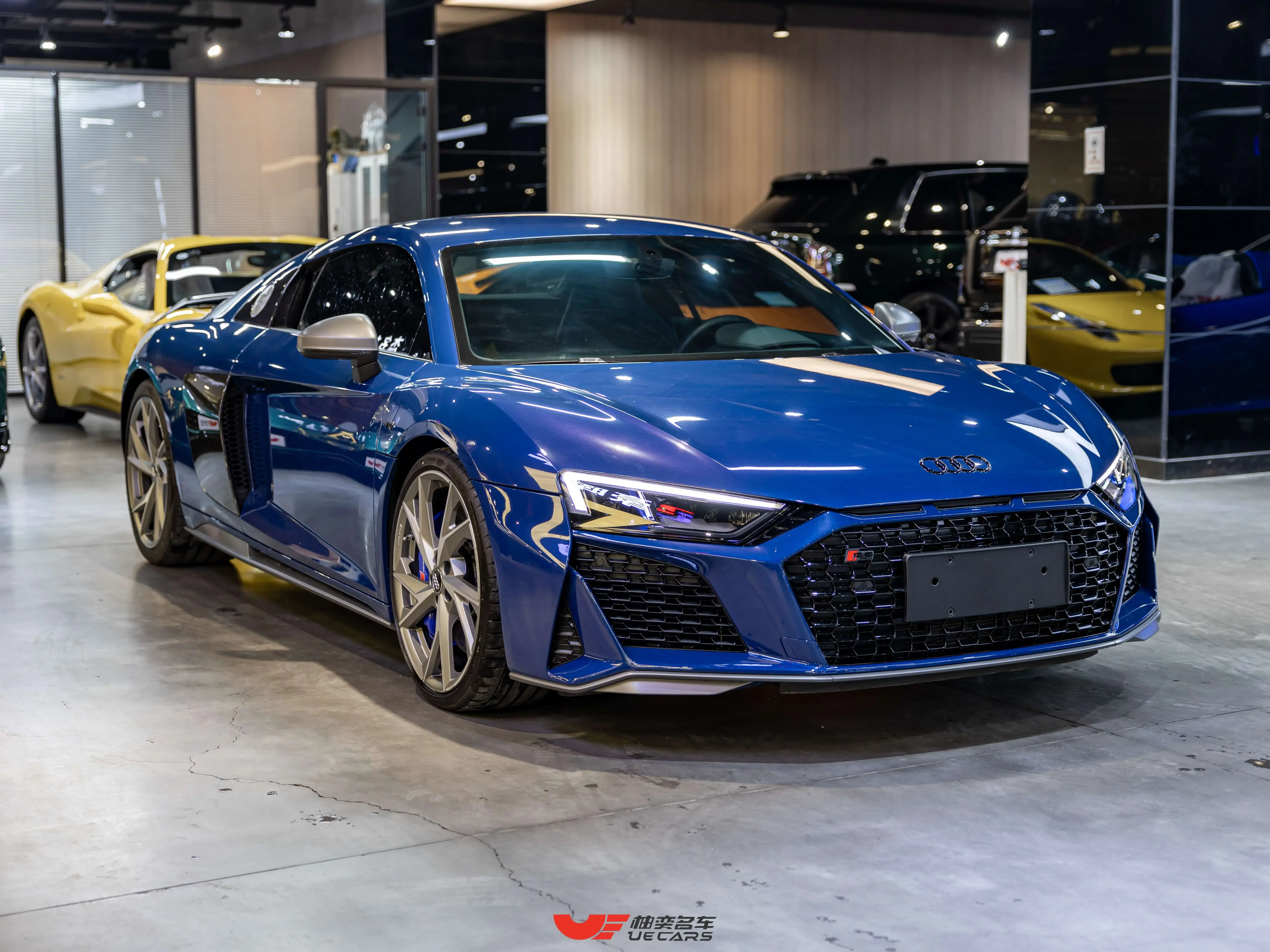 Audi R8