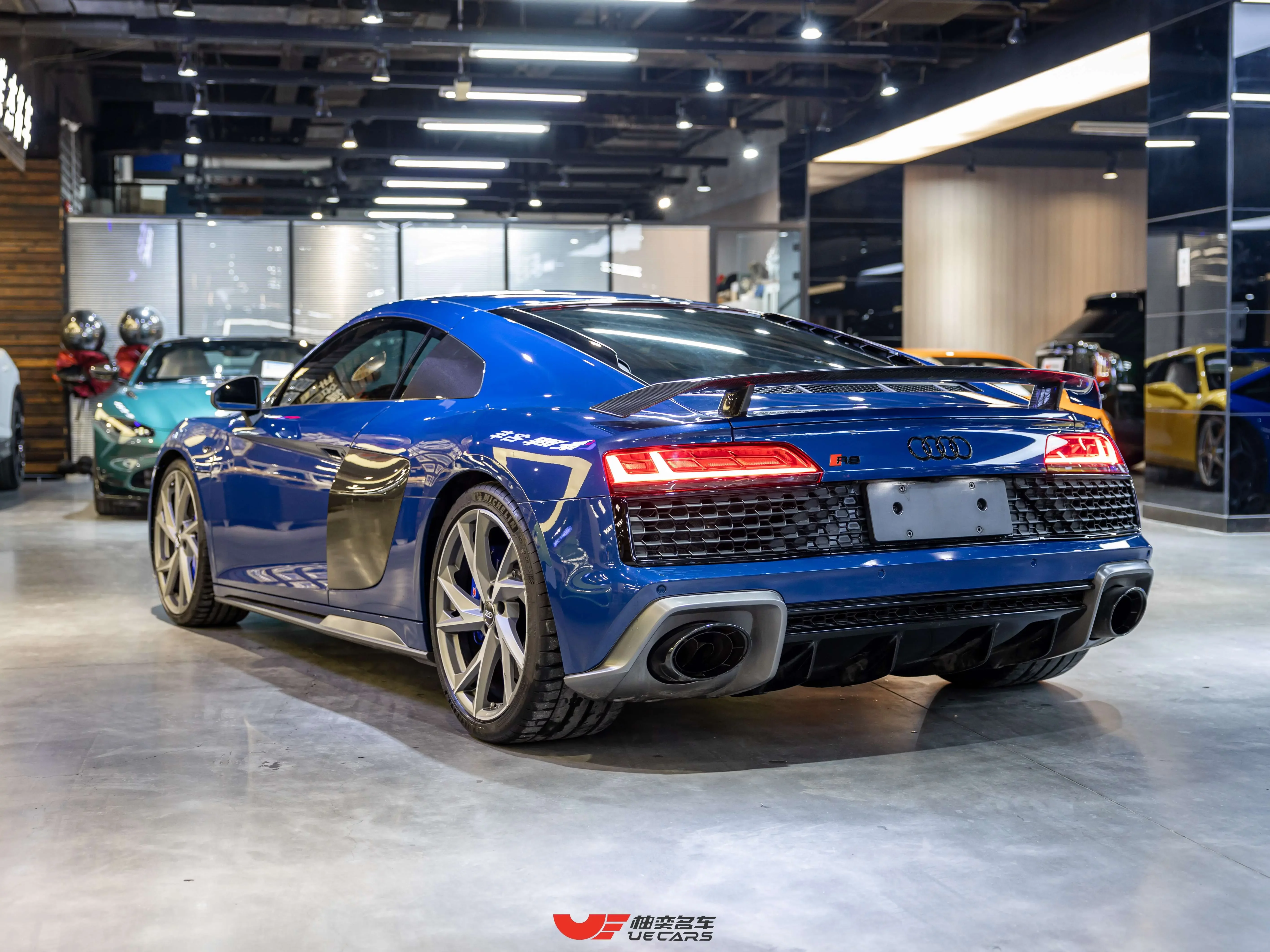 Audi R8