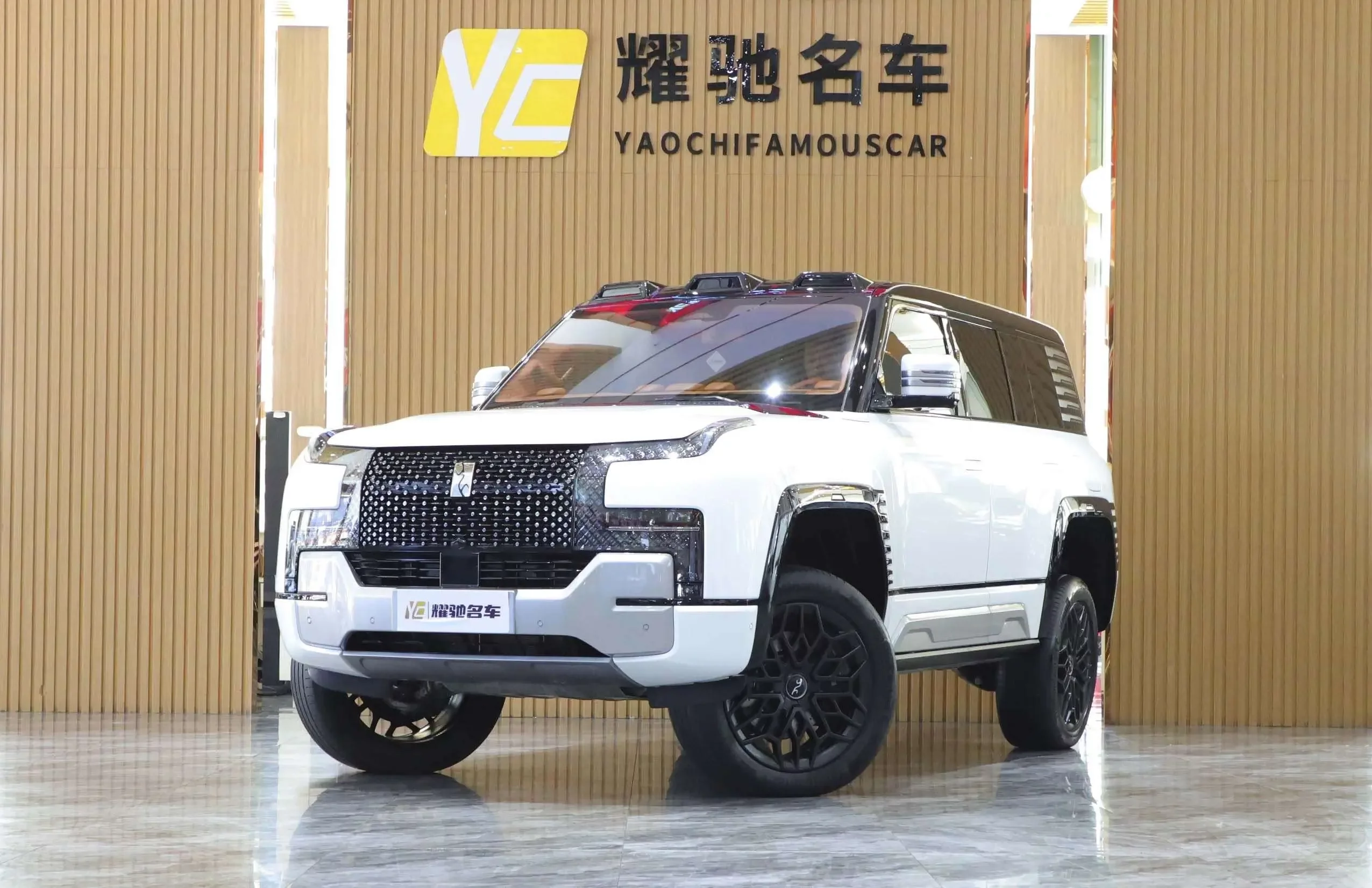 BYD Yangwang U8
