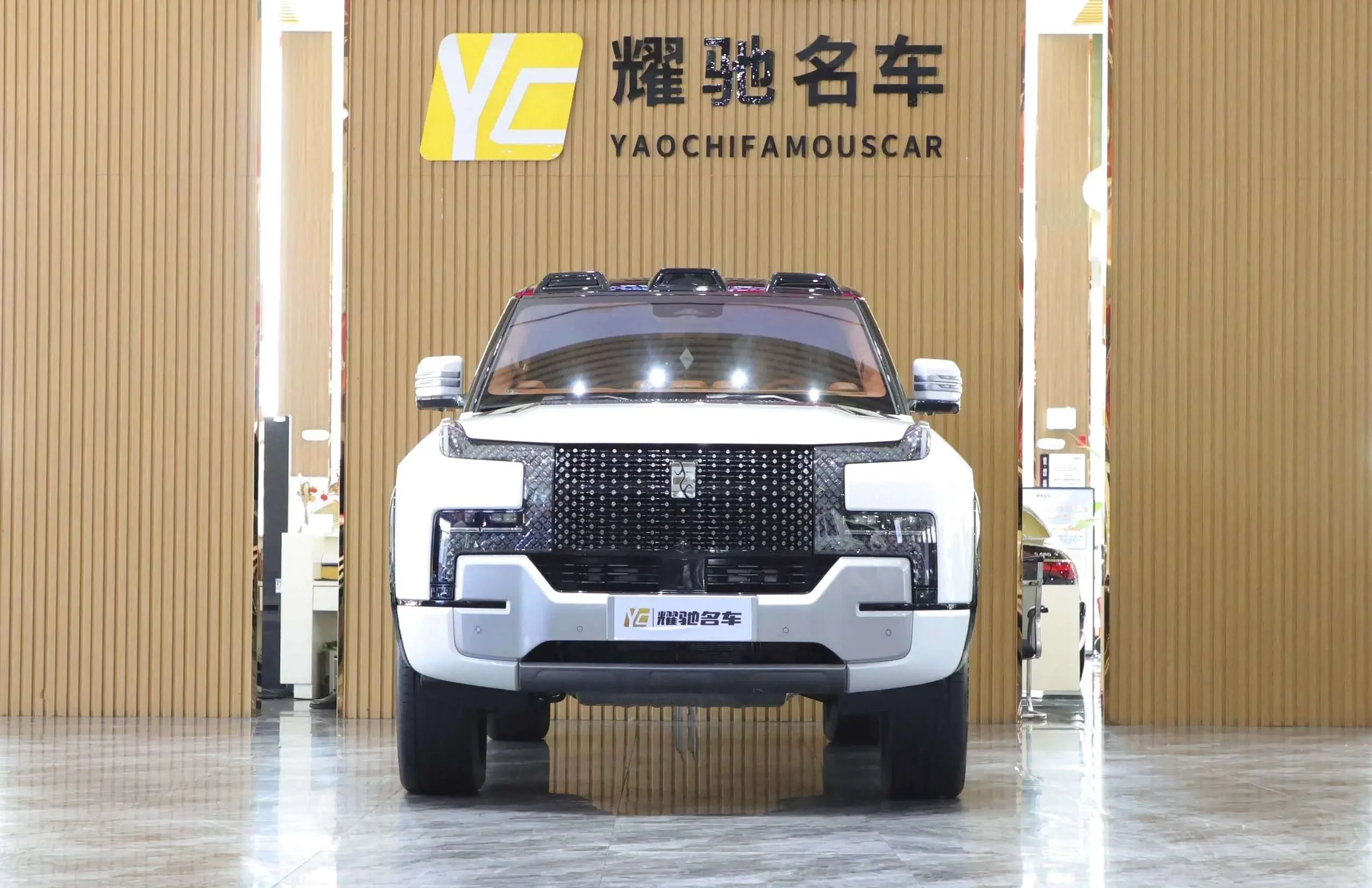 BYD Yangwang U8