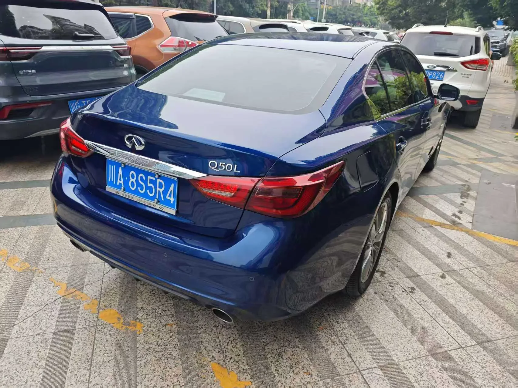 Infiniti Q50L