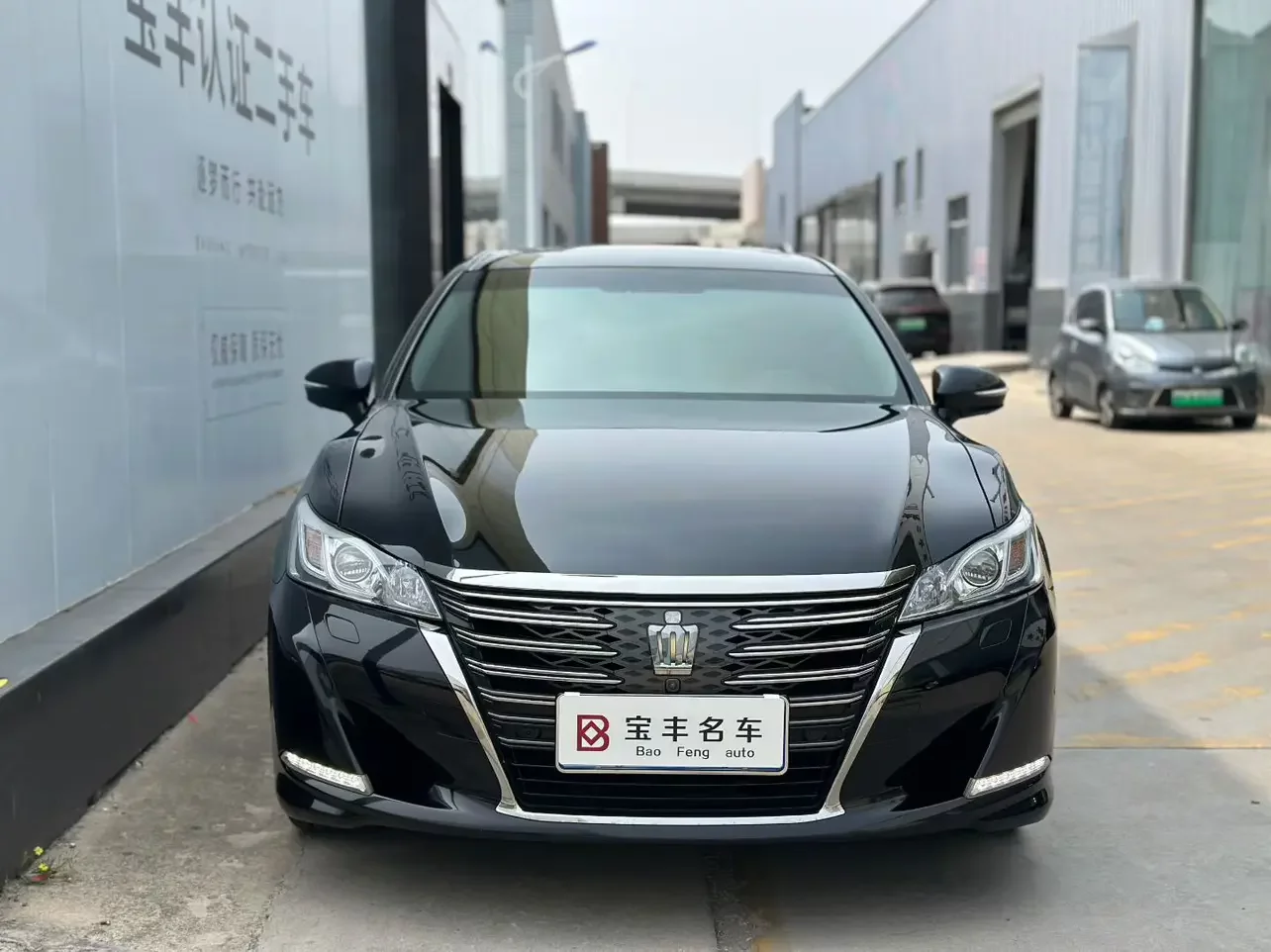 Toyota crown