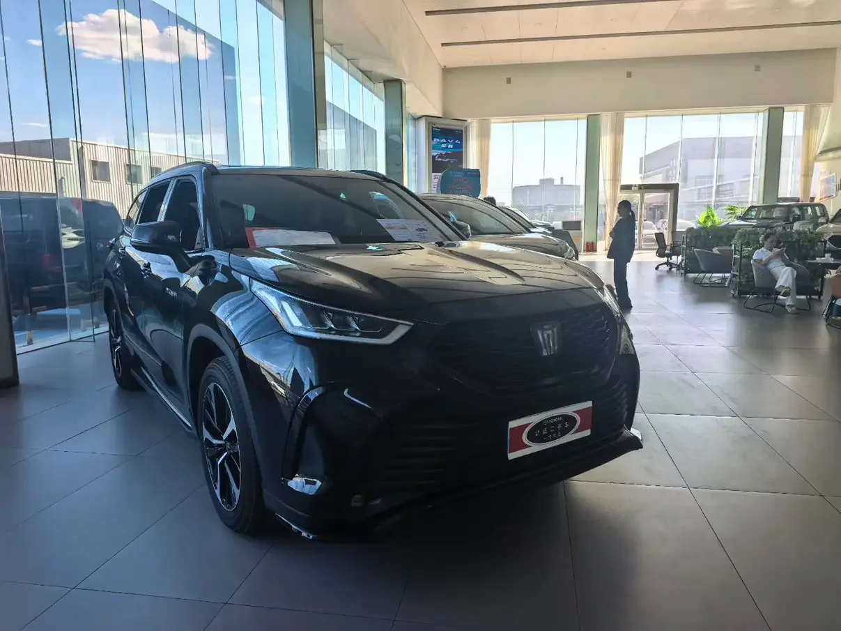 Toyota Crown Kluger