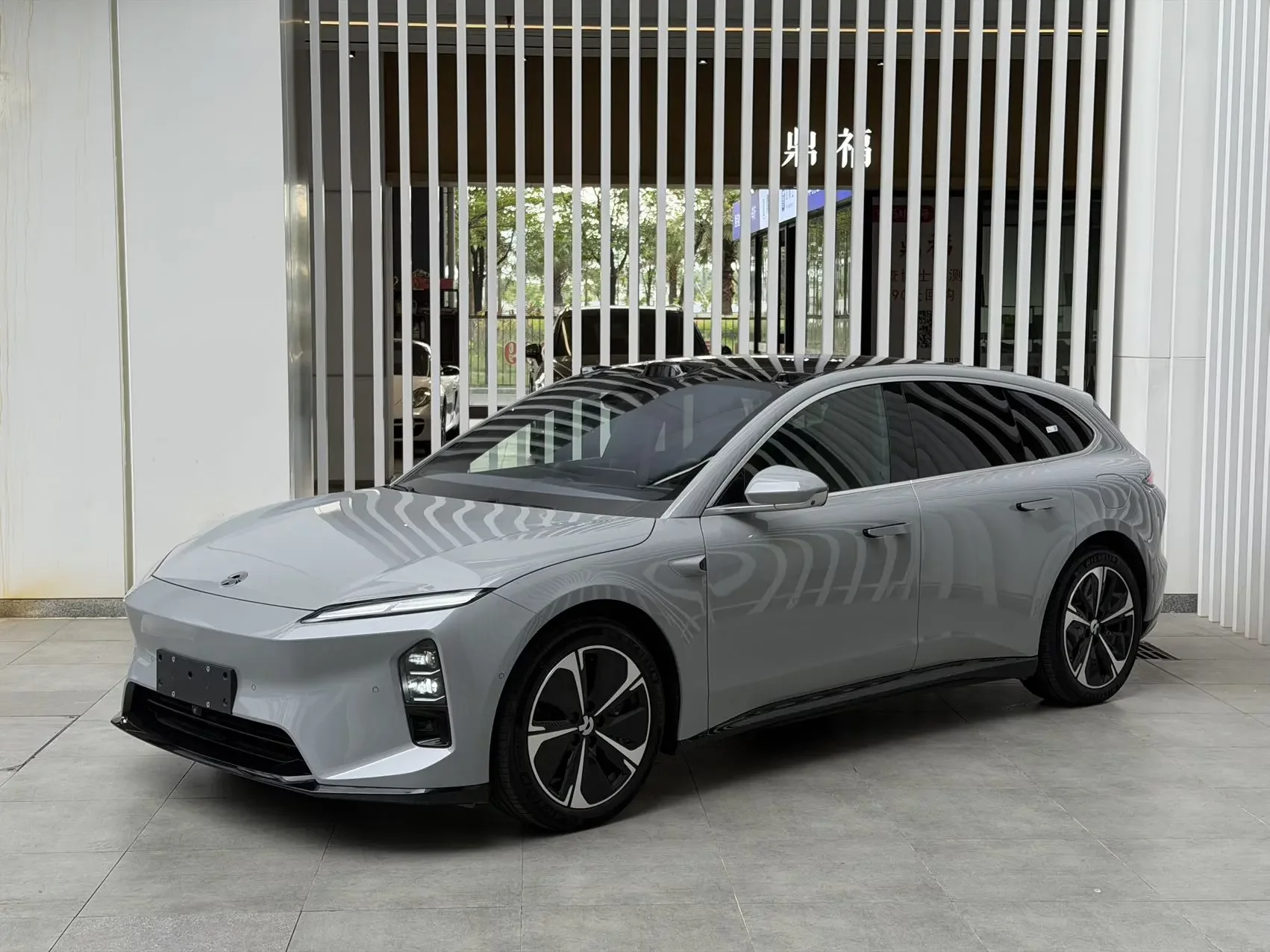NIO ET5T  из Китая