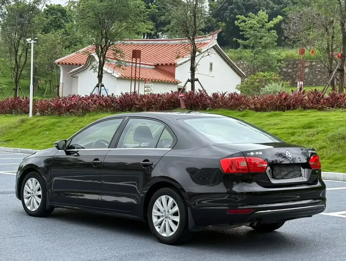 Volkswagen Sagitar