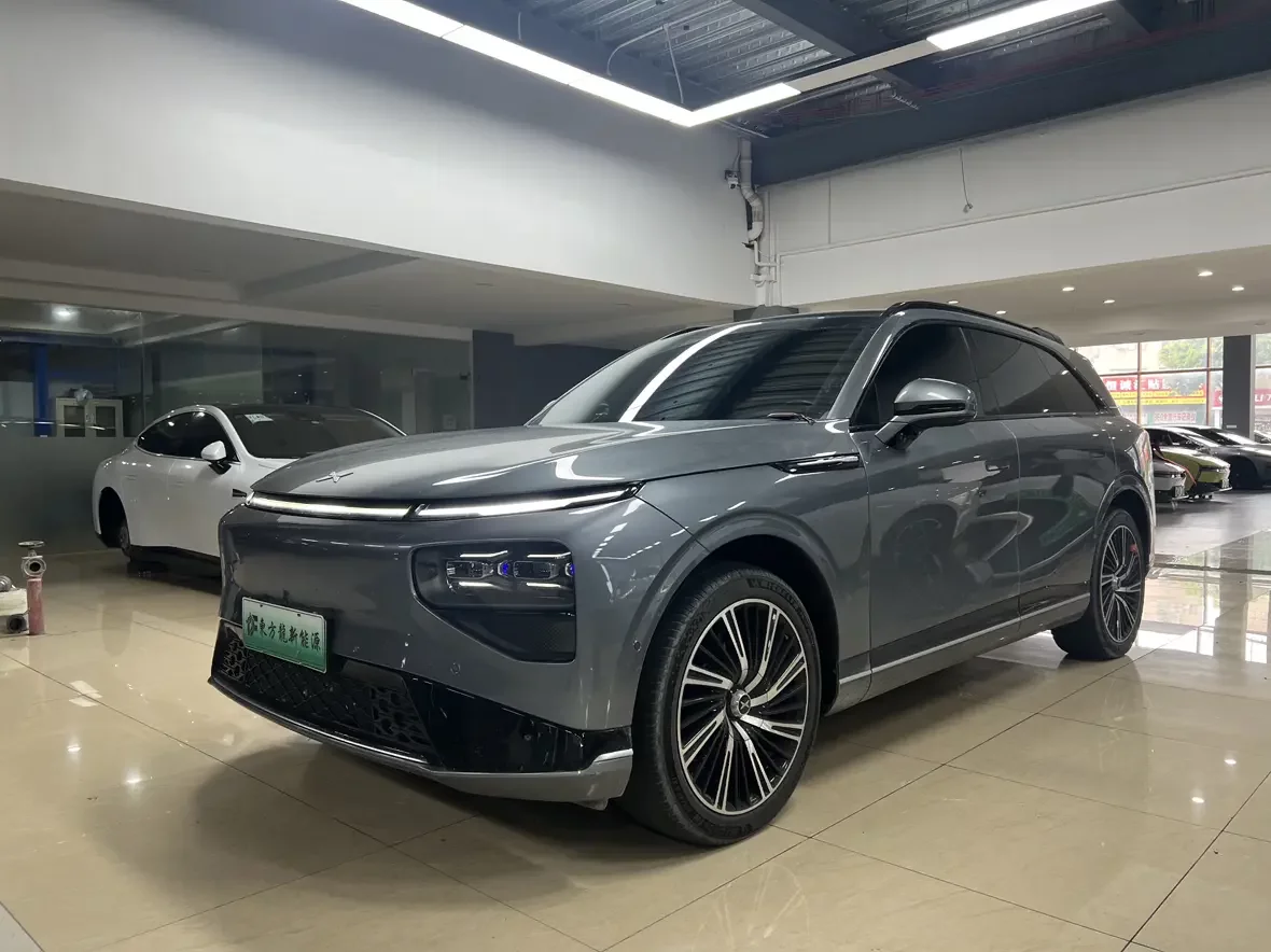 Xpeng G9