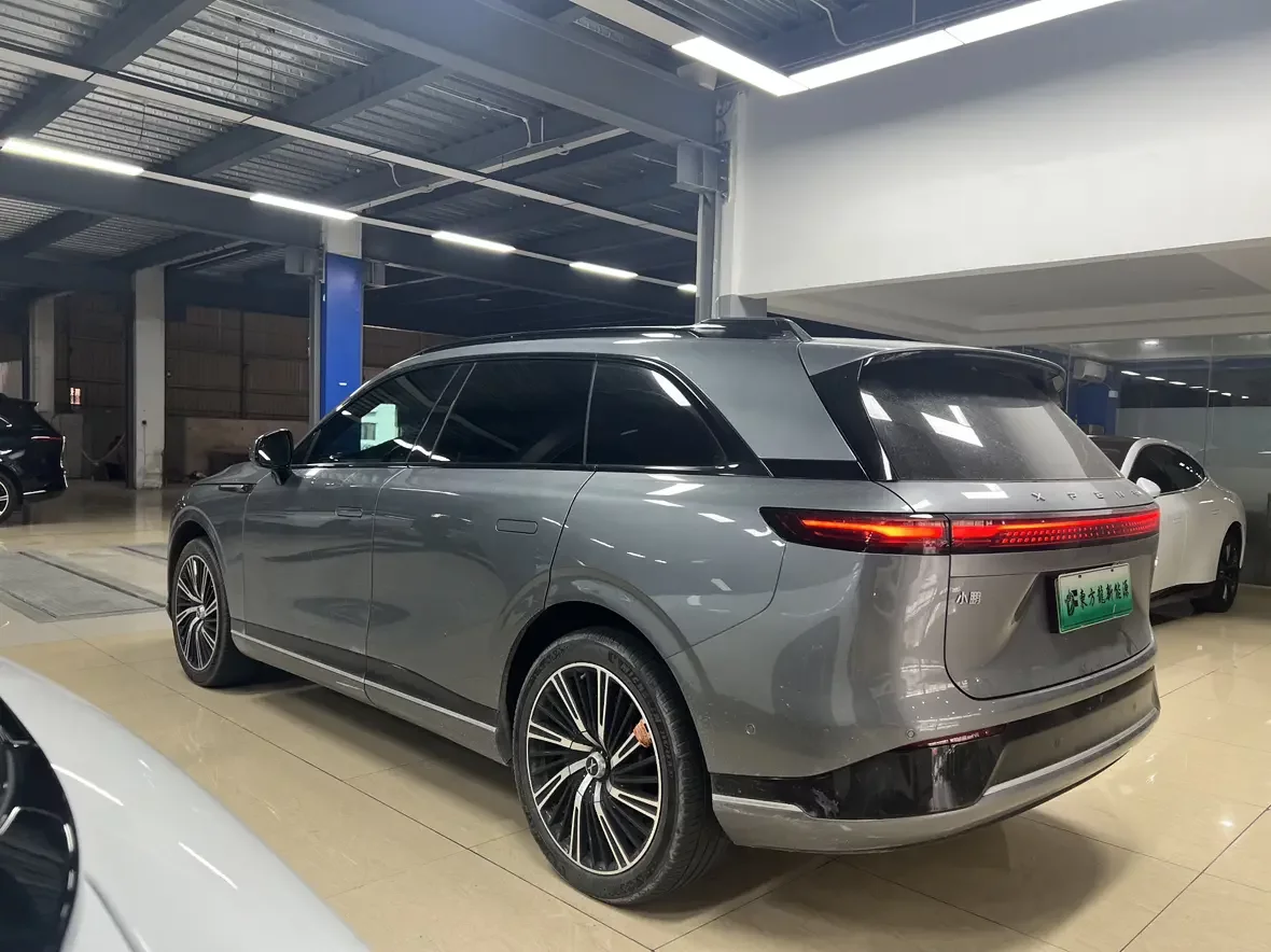 Xpeng G9