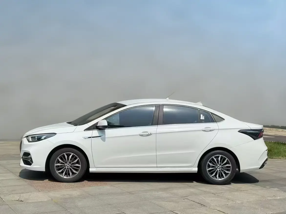Omoda S5