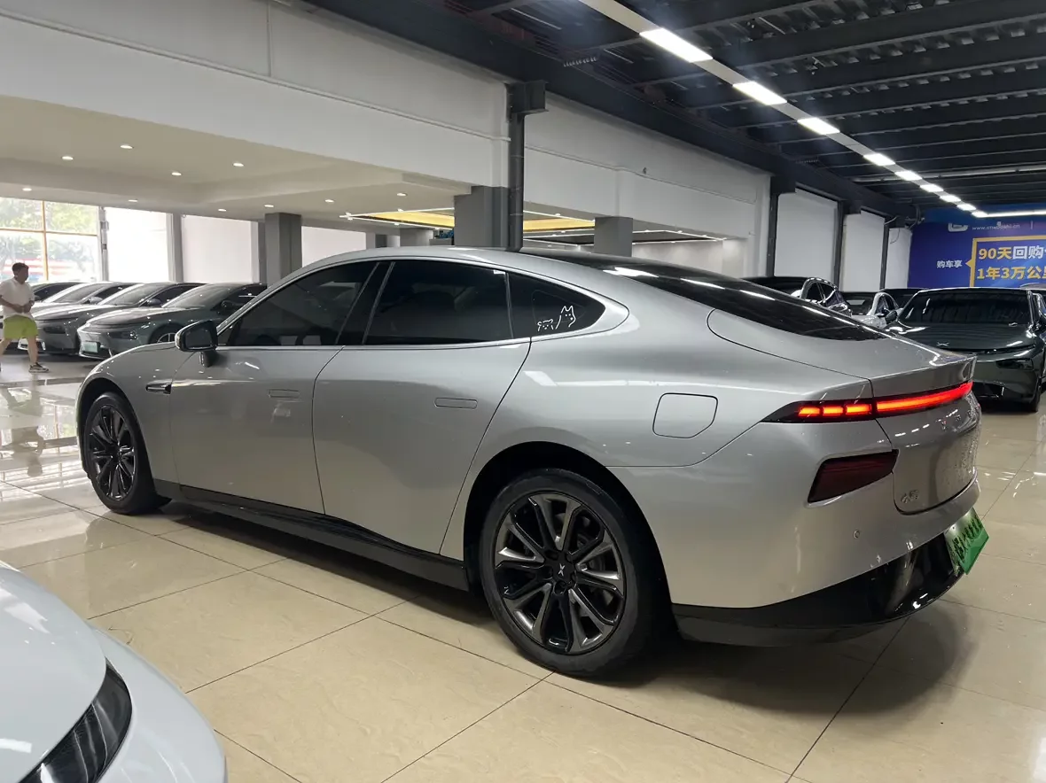 Xpeng P7