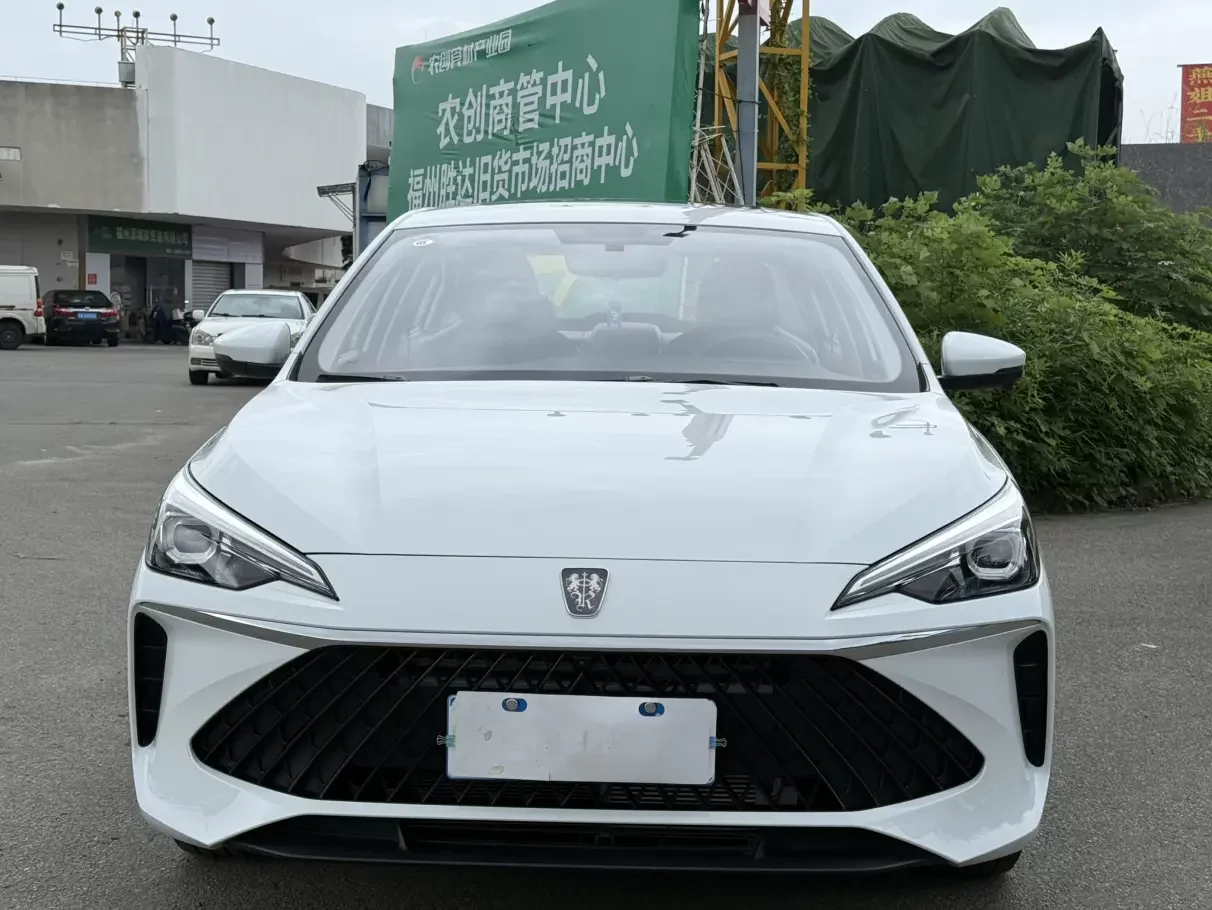 Roewe i5