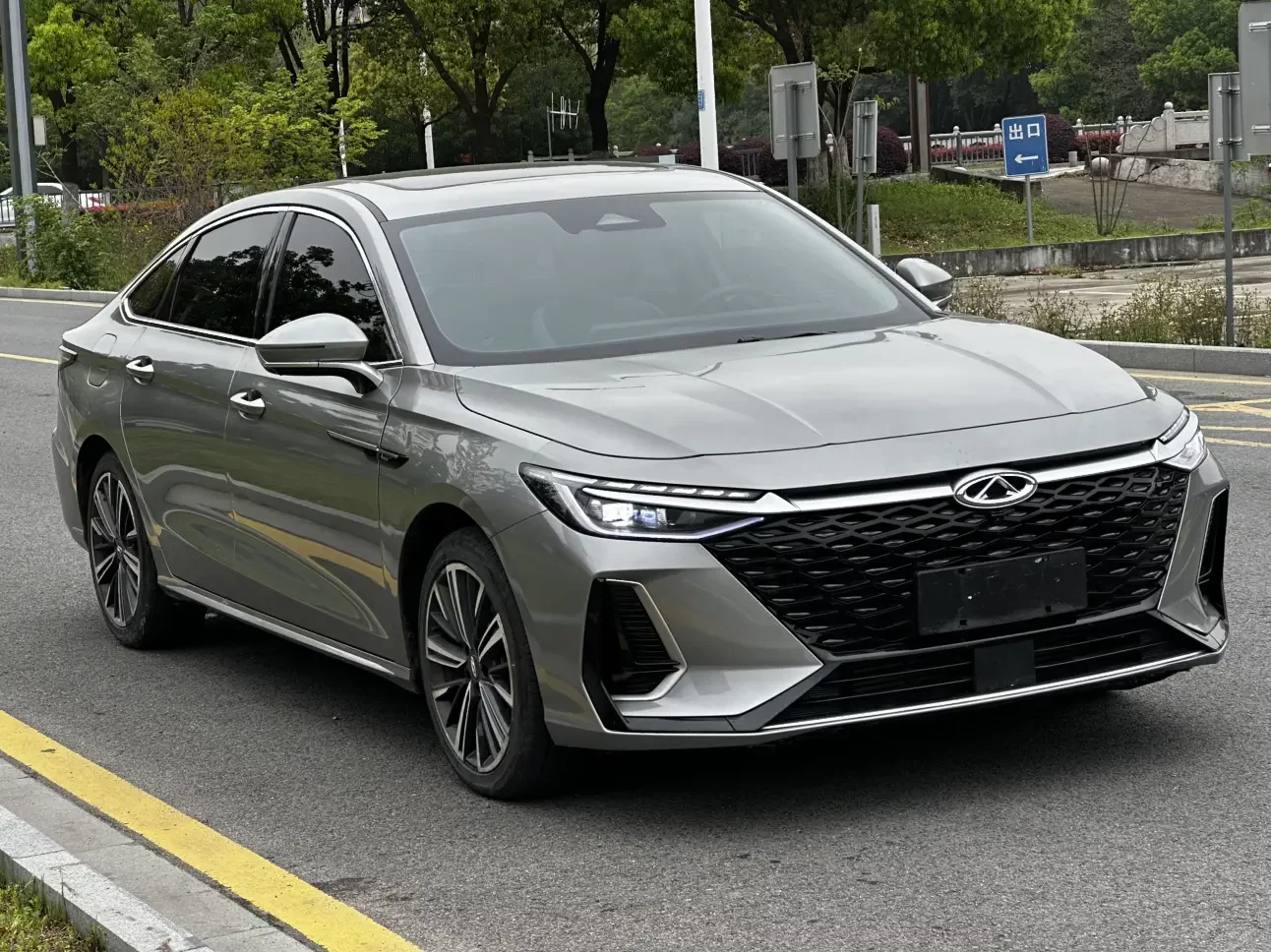 Chery Arrizo 8