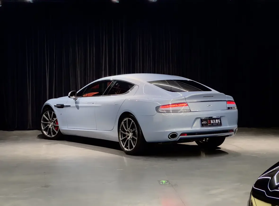 Aston Martin Rapide