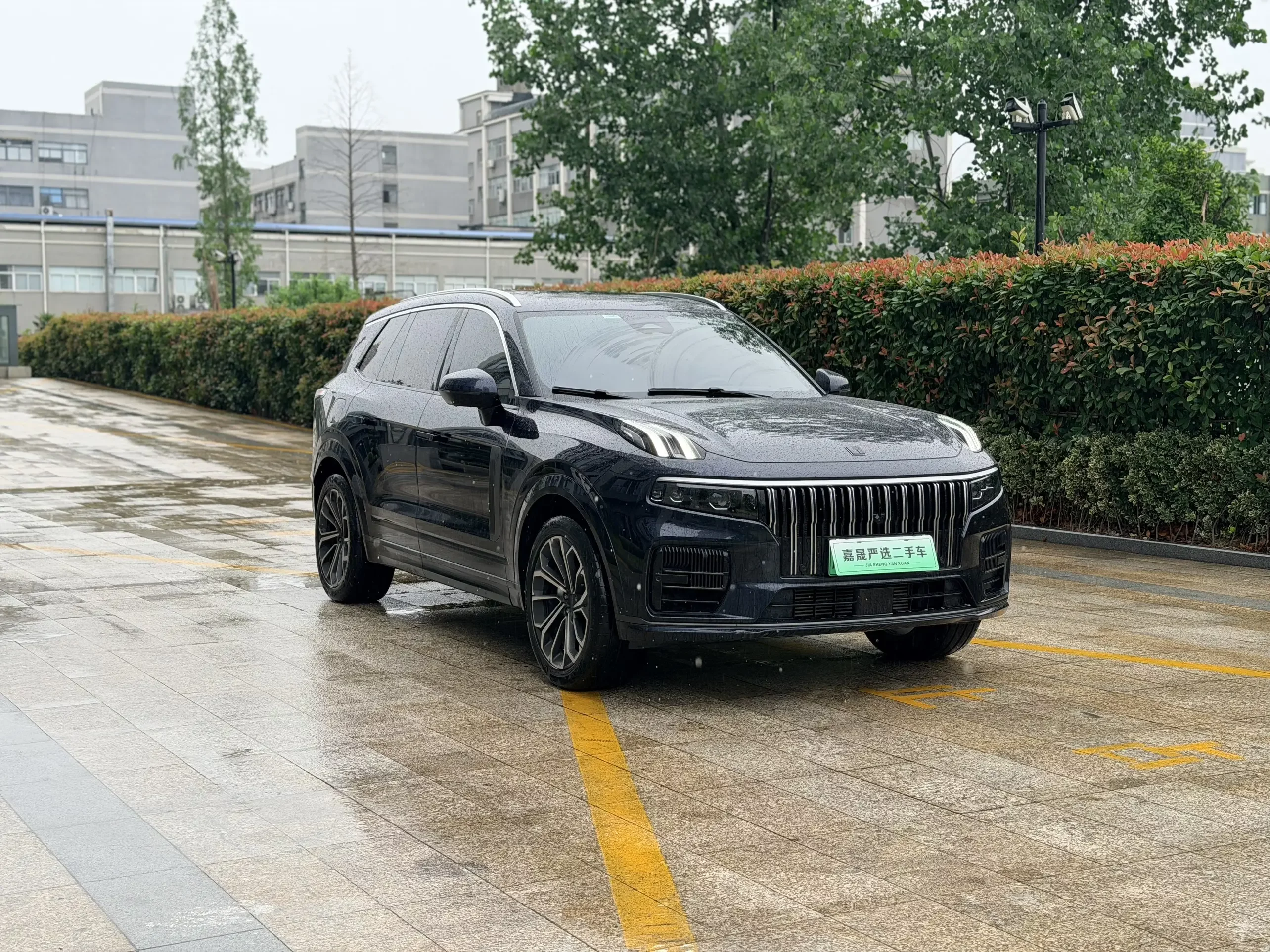 Lynk & Co 09 EM-P