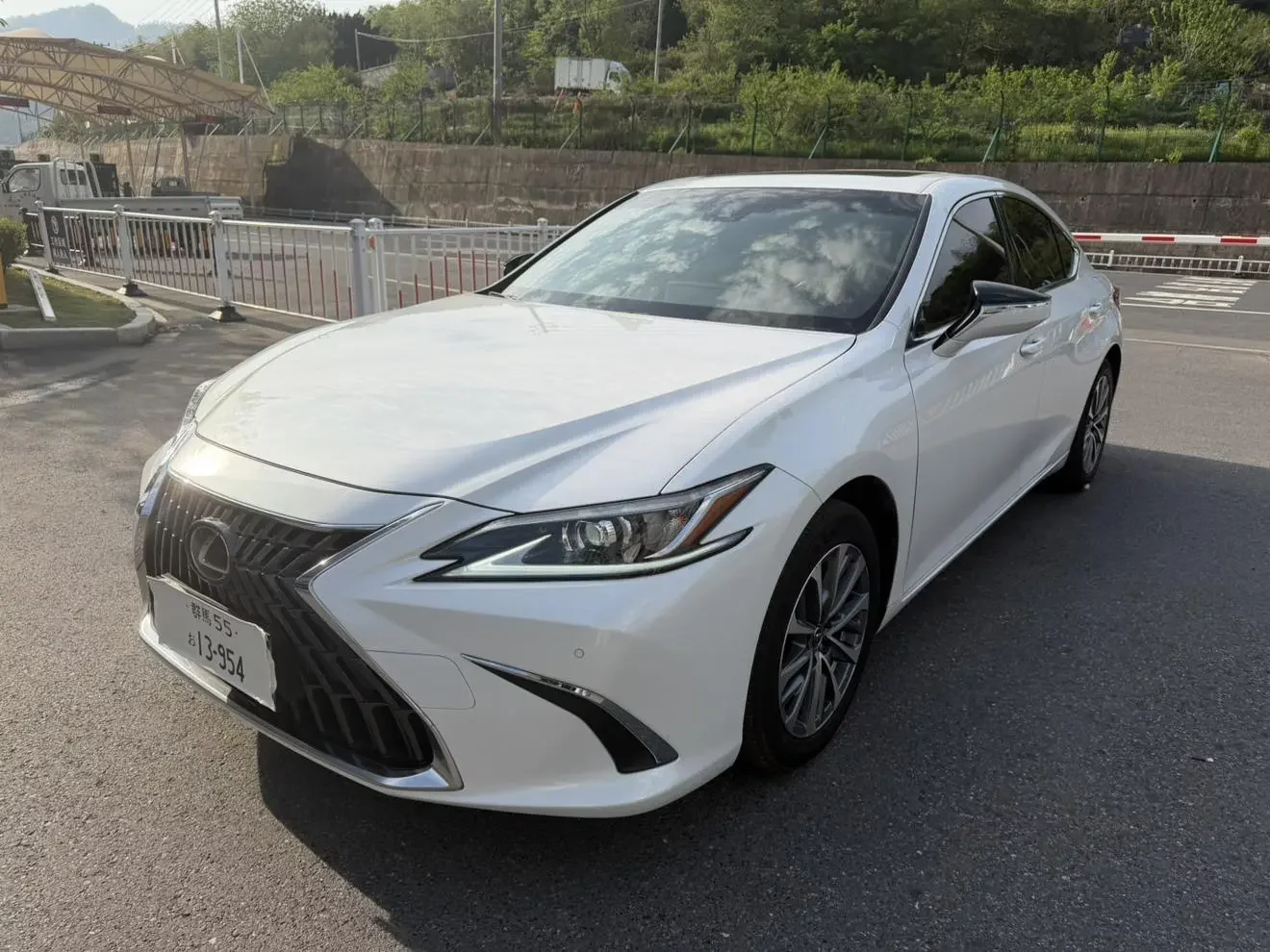 Lexus ES