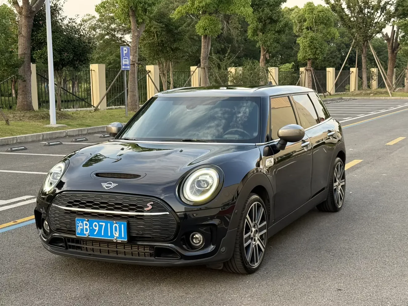 MINI CLUBMAN
