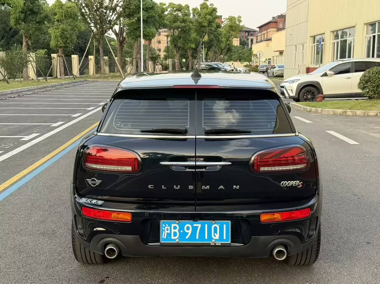 MINI CLUBMAN