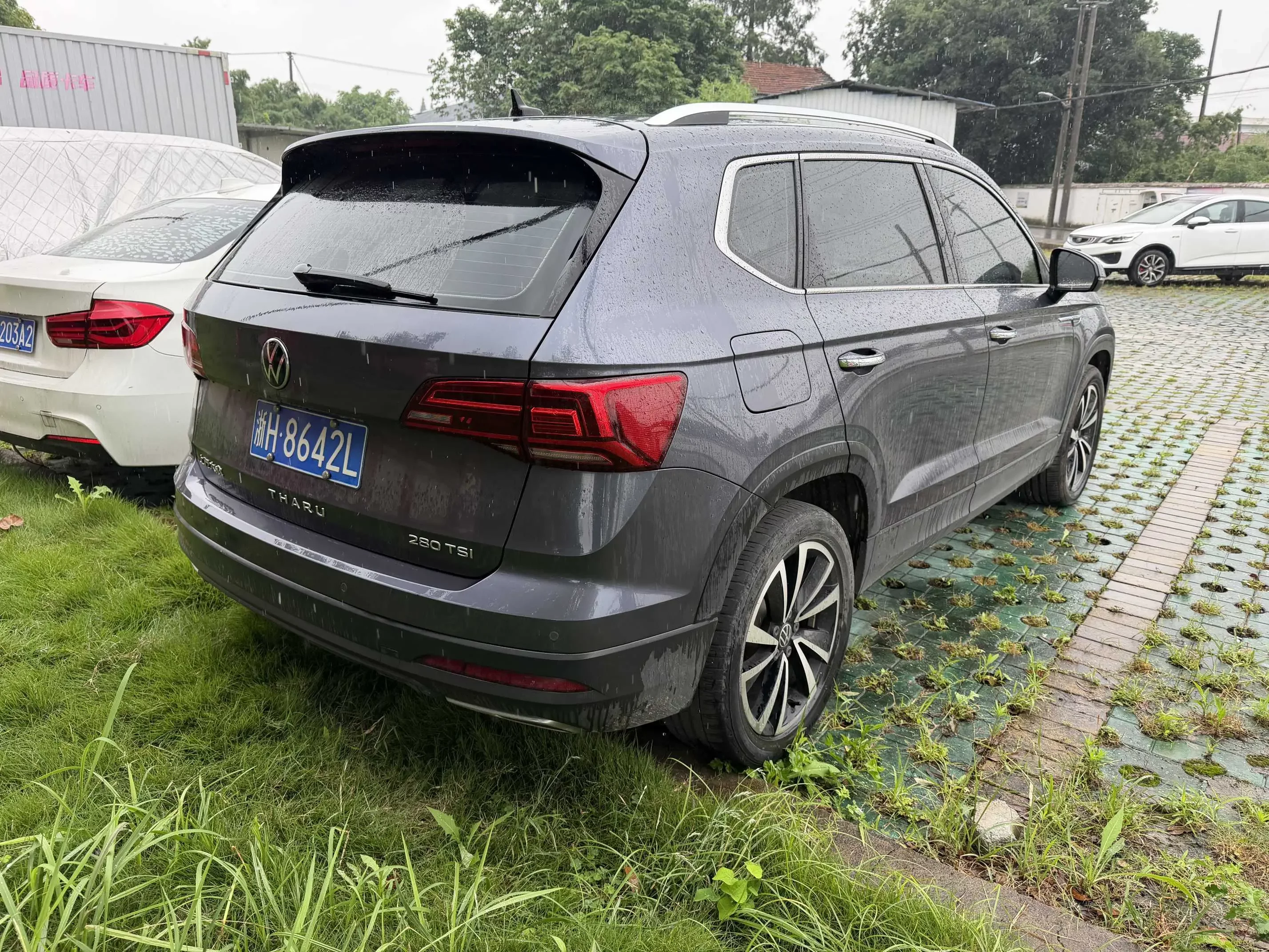 Volkswagen Tharu