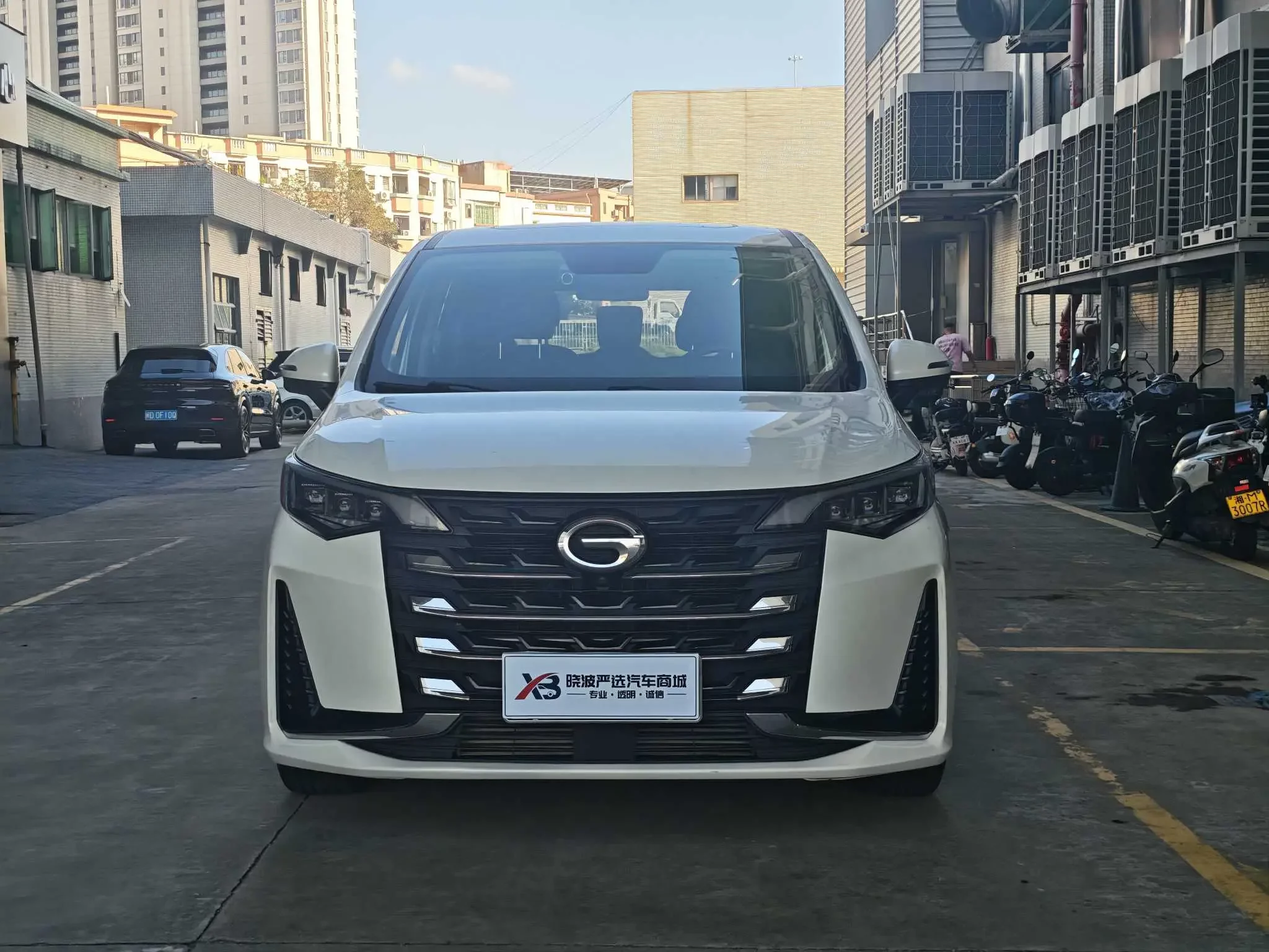 GAC Trumpchi M6  из Китая