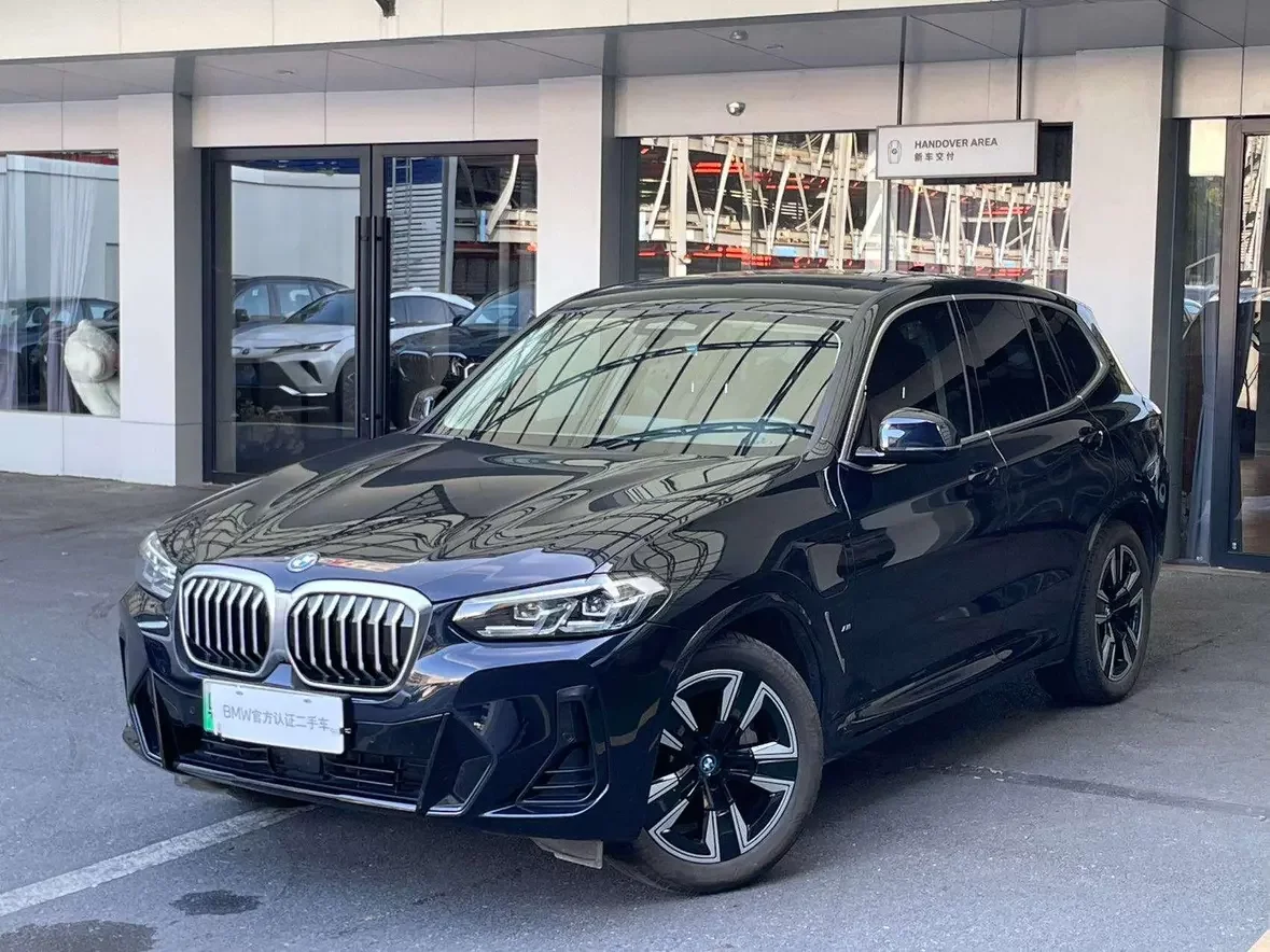 BMW iX3