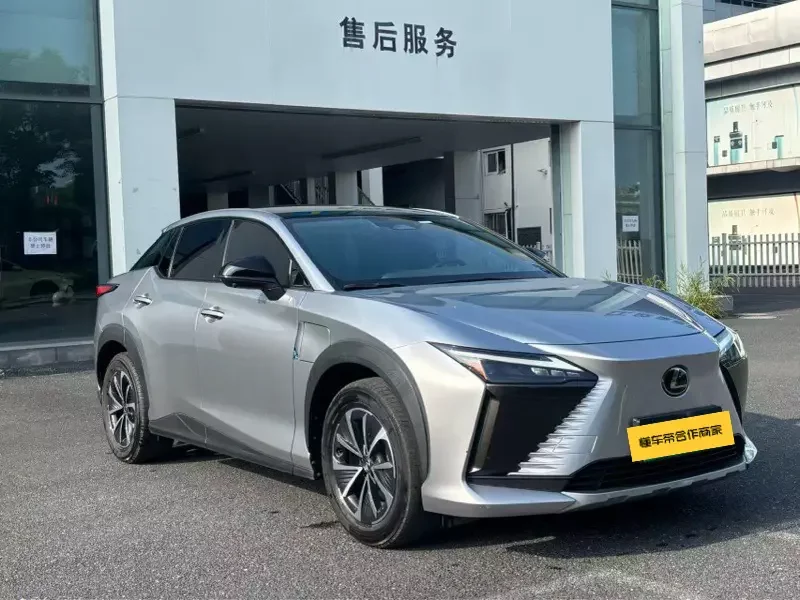 Lexus RZ