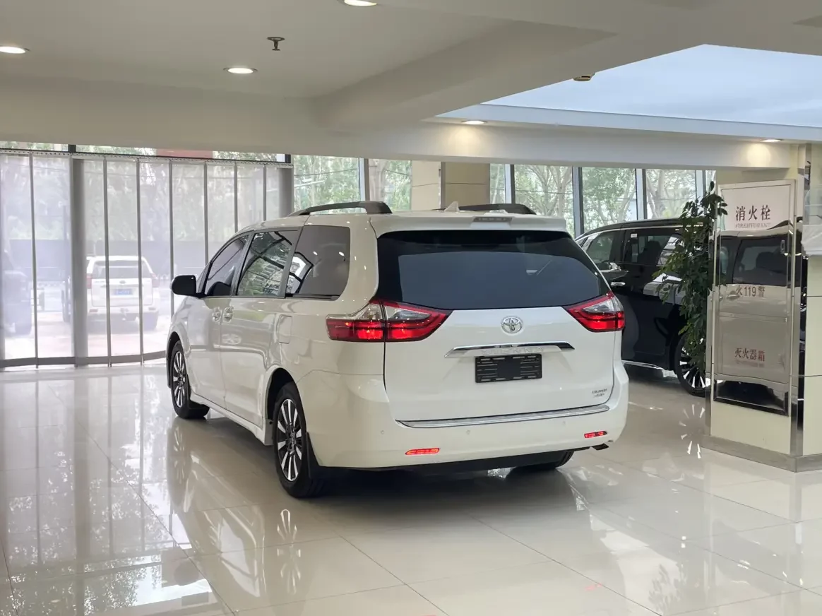 Toyota Sienna
