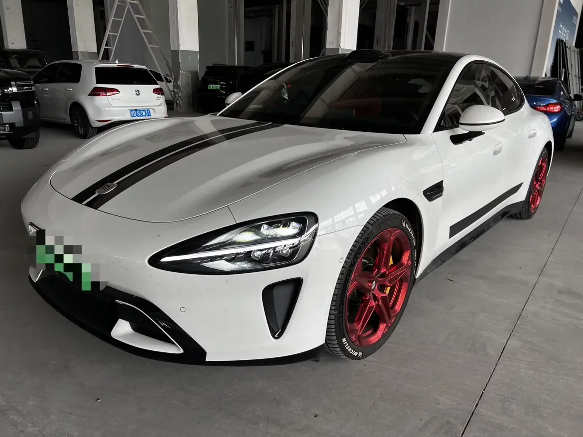 Xiaomi car Xiaomi SU7  из Китая